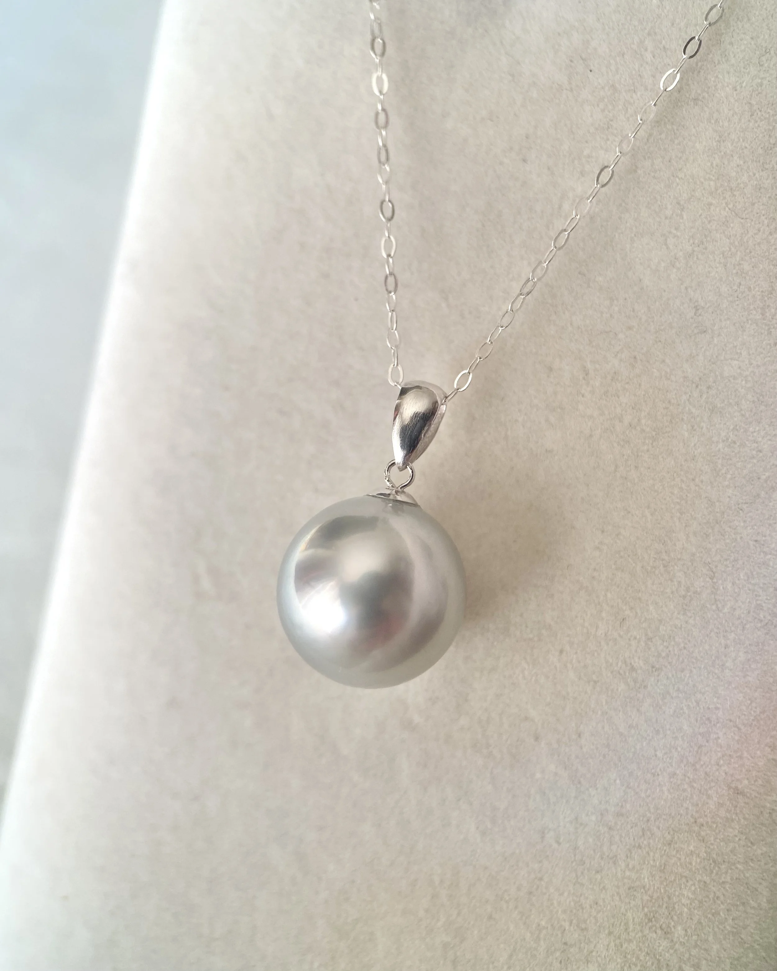 Rare Platinum Grey Tahitian South Sea Pearl Pendant 11.5mm, Crystal Mirror Lustre, Solid 18K White Gold Thick Bail, Minimalist Luxury