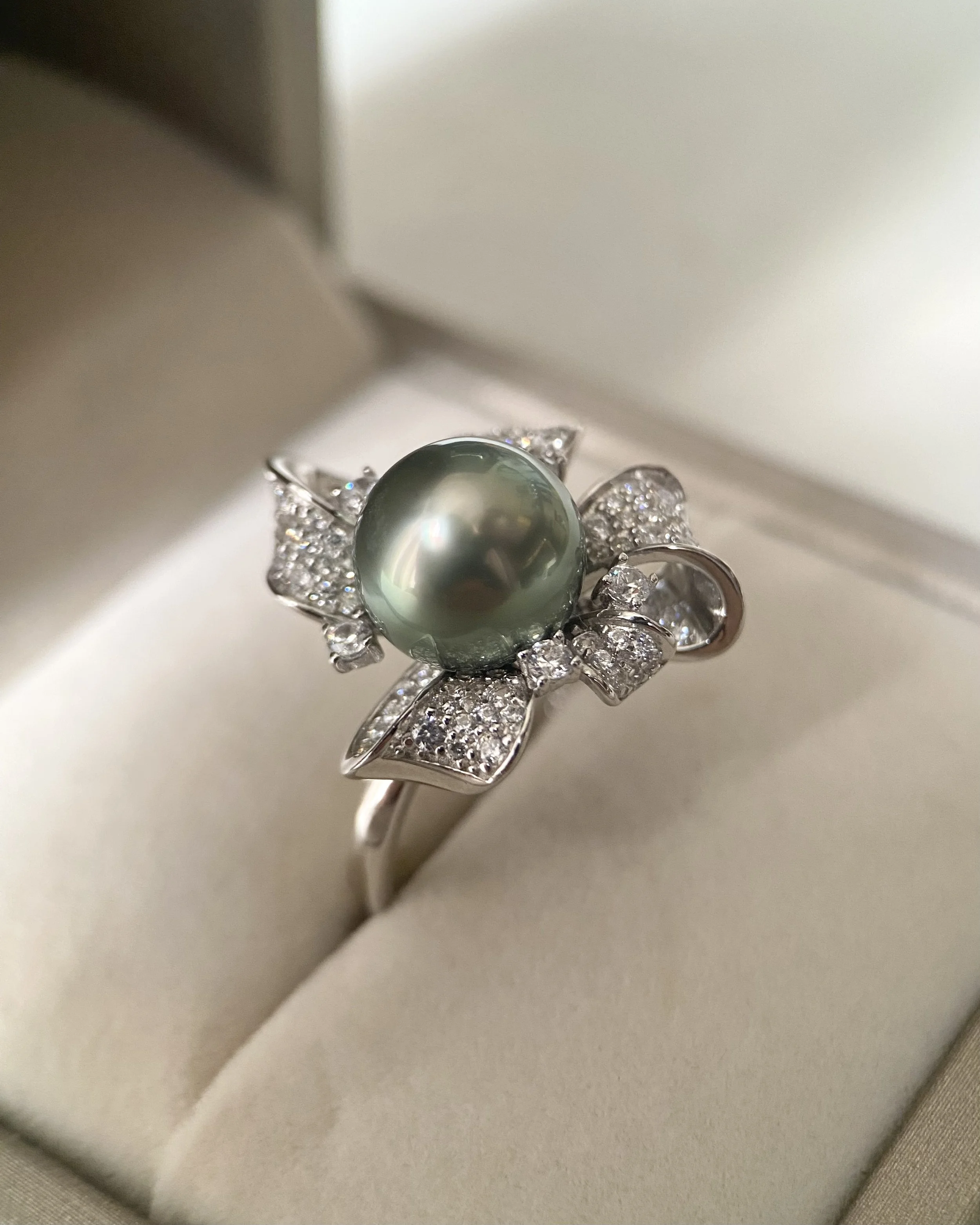 Exceptional Metallic Peacock Green Tahitian South Sea Pearl Ring 10.3mm, Adjustable S925 Sterling Silver Floral Petal Pavé Design Starlit Pearls