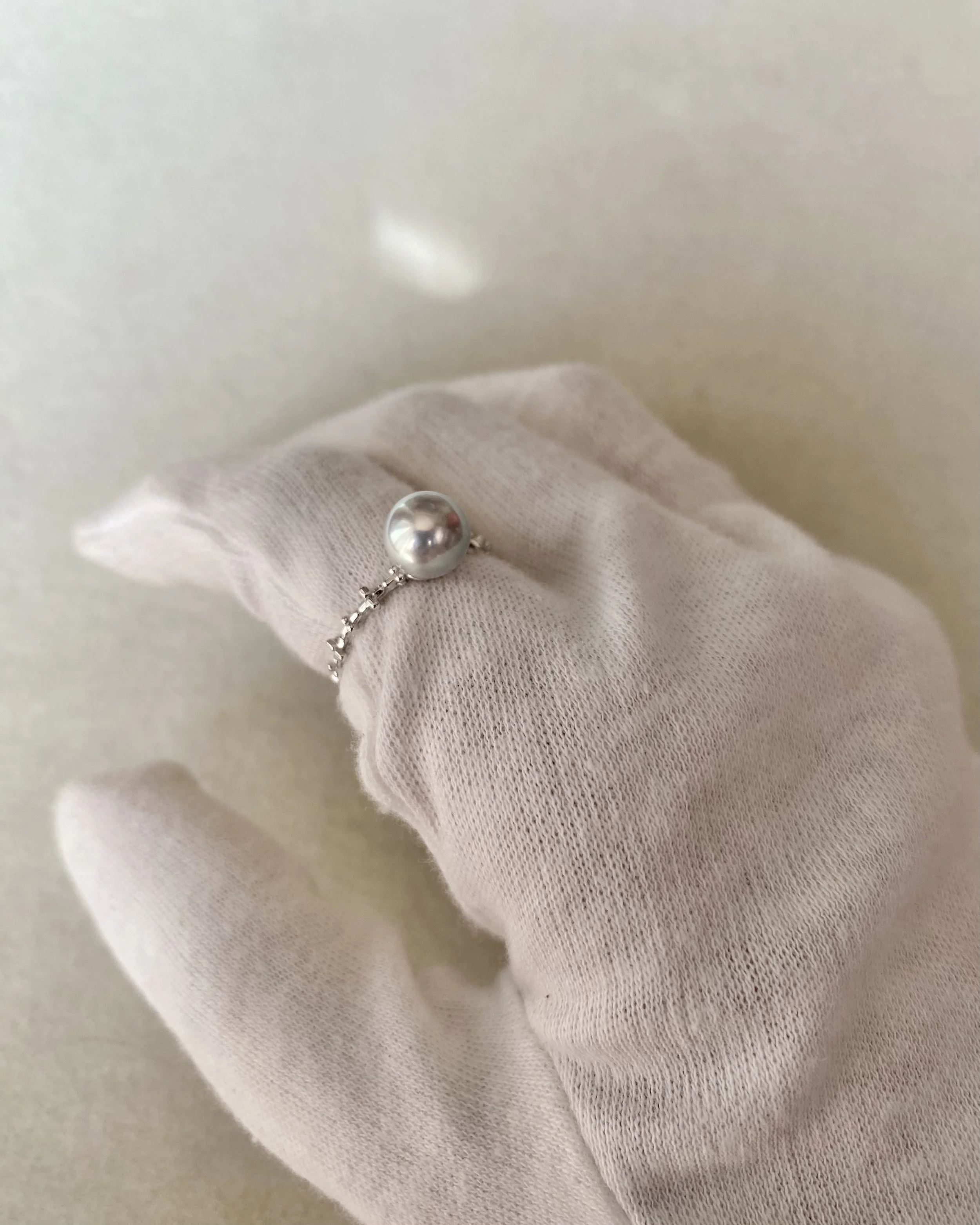 Exceptional 6A Mirror-Lustre Japanese Silver Grey Madama Akoya Pearl Ring 7.7mm, S925 Star-Cut Link Adjustable Band, Show Piece Starlit Pearls