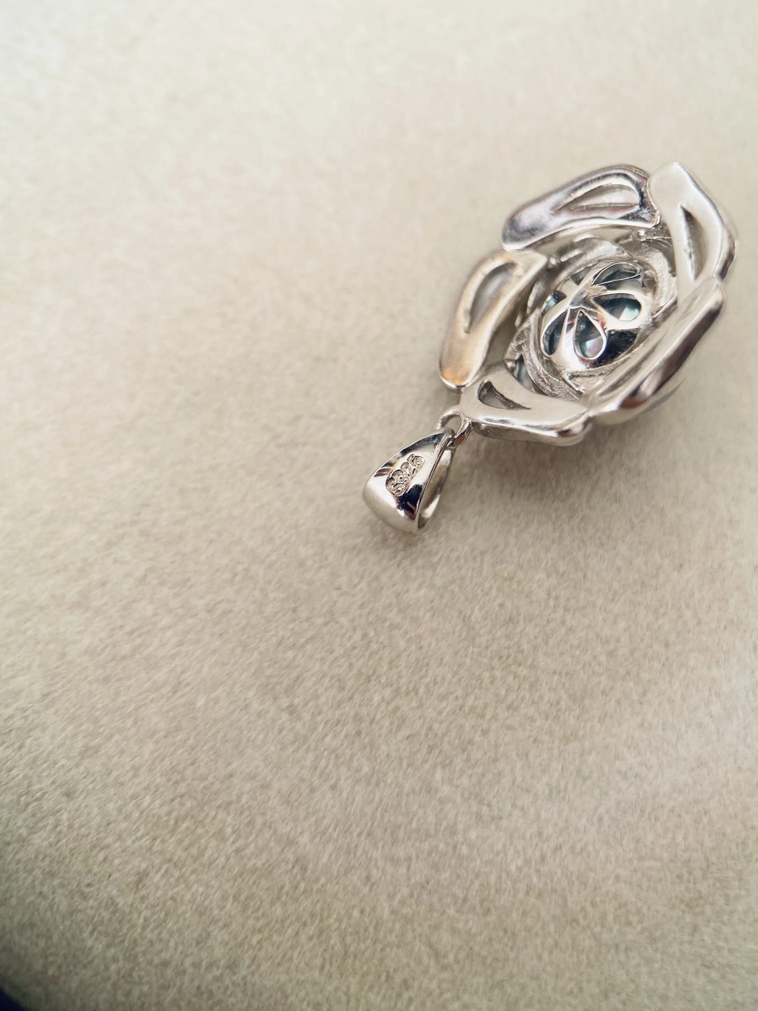 Premium Japanese Natural Silver Grey Blue Madama Akoya Pearl Pendant 8mm, Sculptural MOP Camellia S925 Silver Design, Rainbow Orient Starlit Pearls