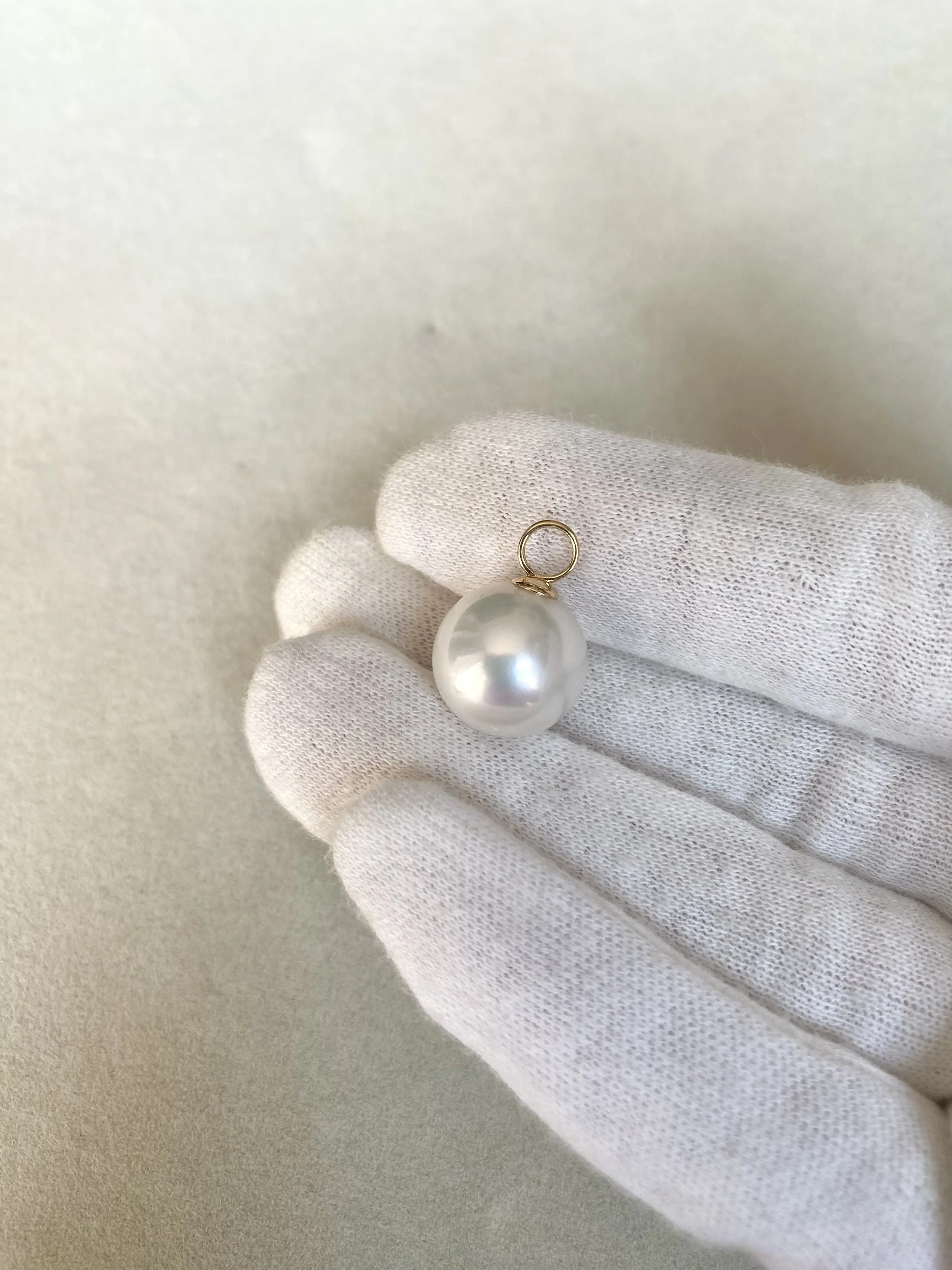 Large Premium 13.3mm Crystal White Freshwater Pearl Pendant, Solid 18K Gold Thick Minimalist Bail, Mirror Lustre – Ideal for Weddings Starlit Pearls