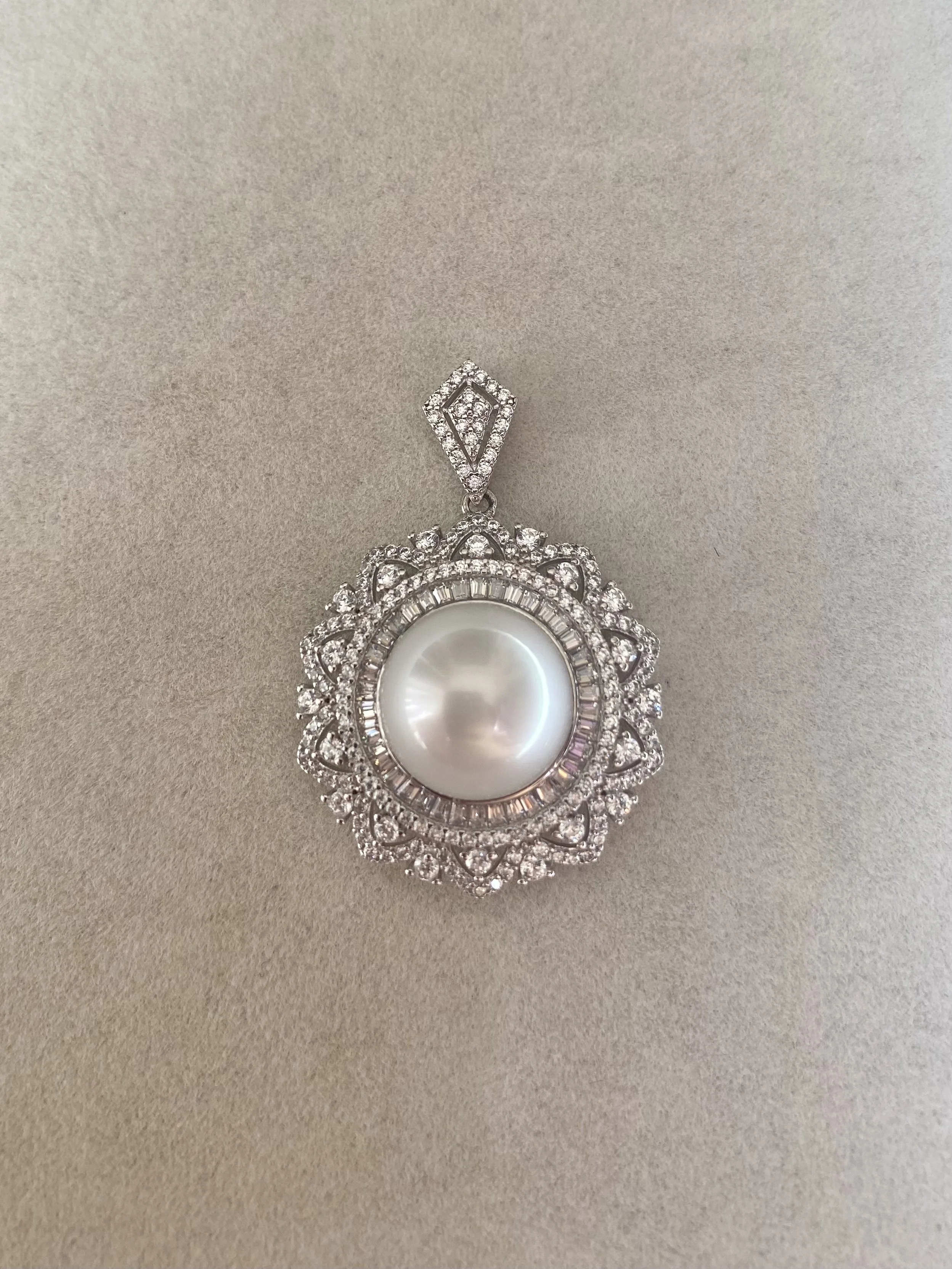 12.5–13mm White Australian South Sea Pearl Pendant, Court-Inspired Sparkling Pavé Halo Design in Italian-Made S925 Silver, Wedding Starlit Pearls