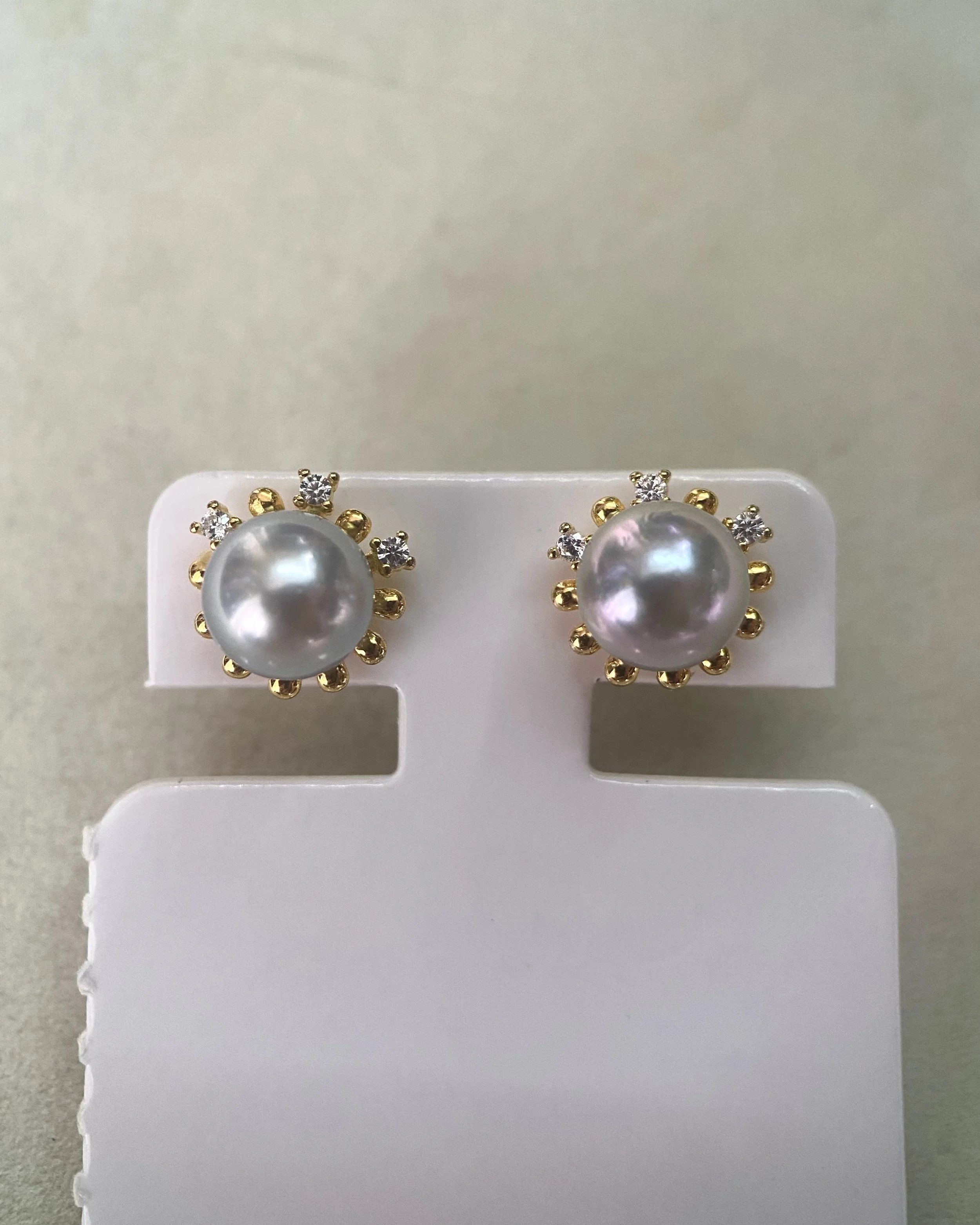 8mm Japanese Silver-Grey Madama Akoya Pearl Stud Earrings, Pink Overtones, S925 Sterling Silver Crown Setting, Japan Exhibition Origin Starlit Pearls