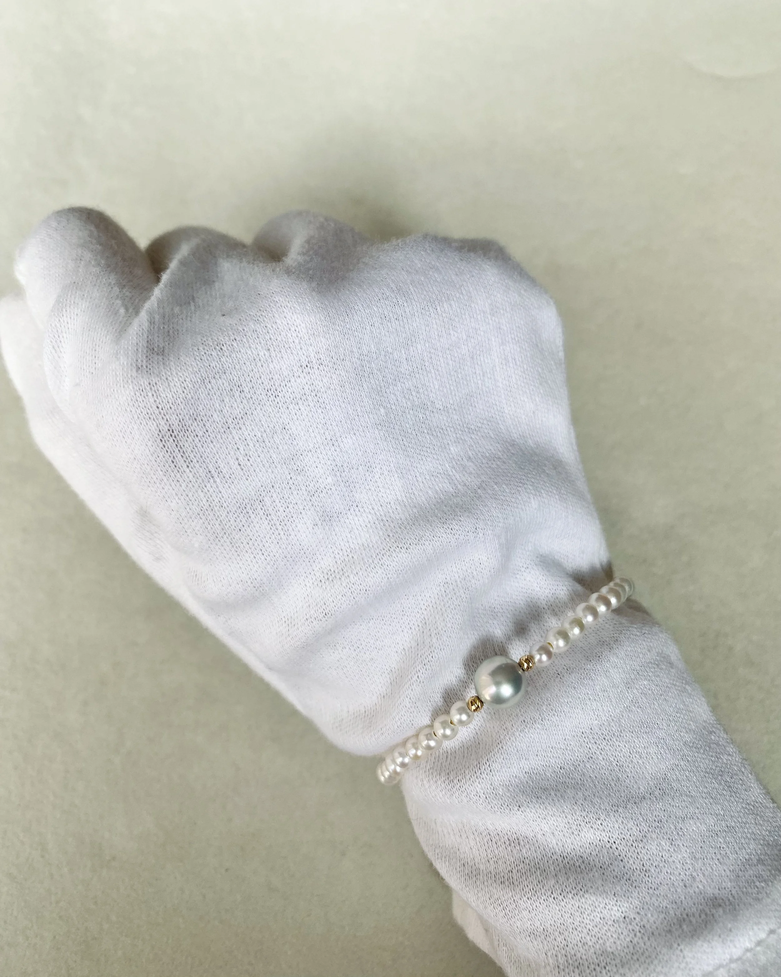 Specially Selected Japanese Silver-White Madama Akoya Pearl Bracelet 7.8mm, Mirror Lustre,Freshwater Pearls, Faceted 18K Gold Accents Starlit Pearls