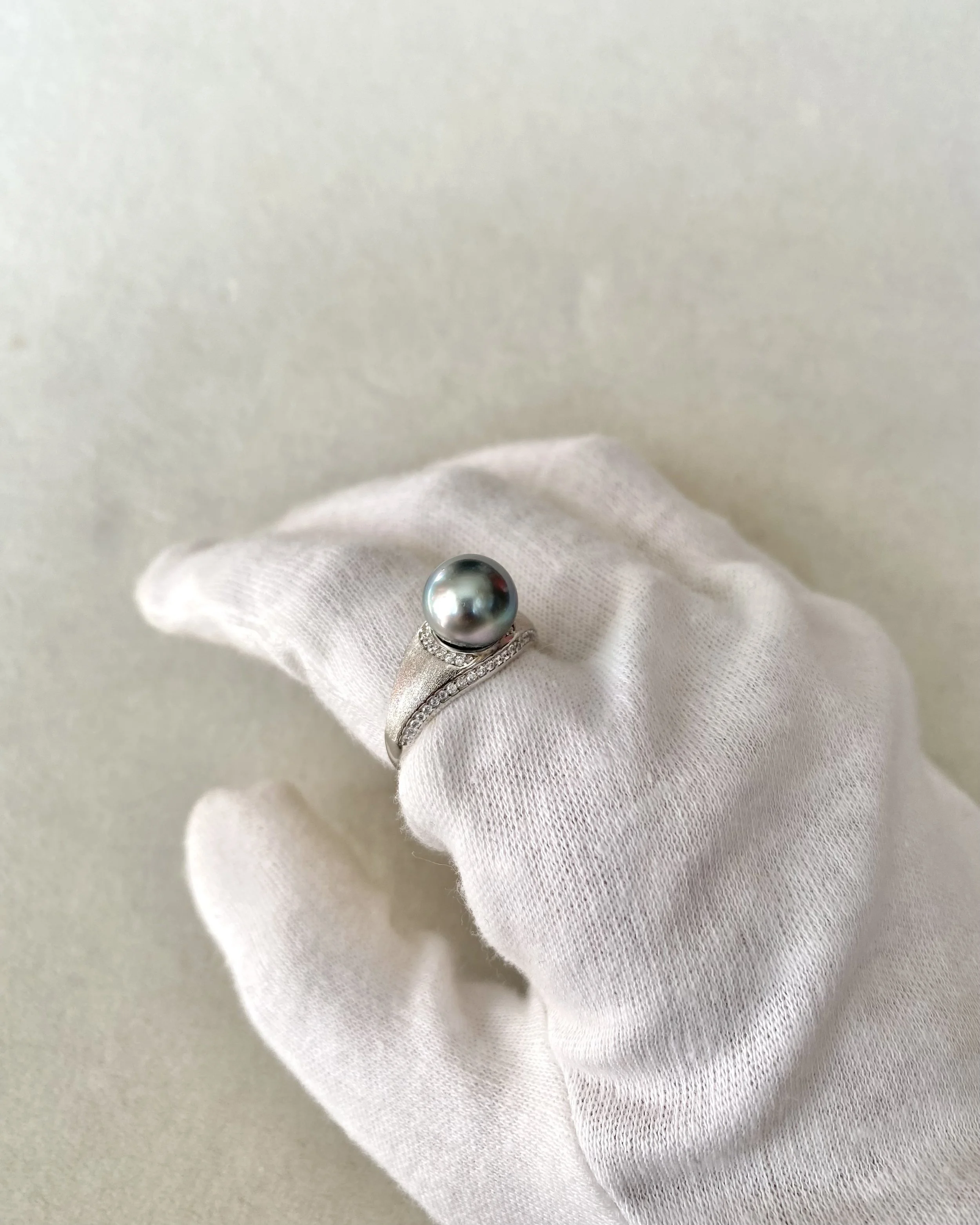 Tahitian Peacock Green South Sea Pearl Ring, Lagoon and Plum Overtones, Mirror Lustre, Japanese S925 Satin-Finish Adjustable Band Starlit Pearls