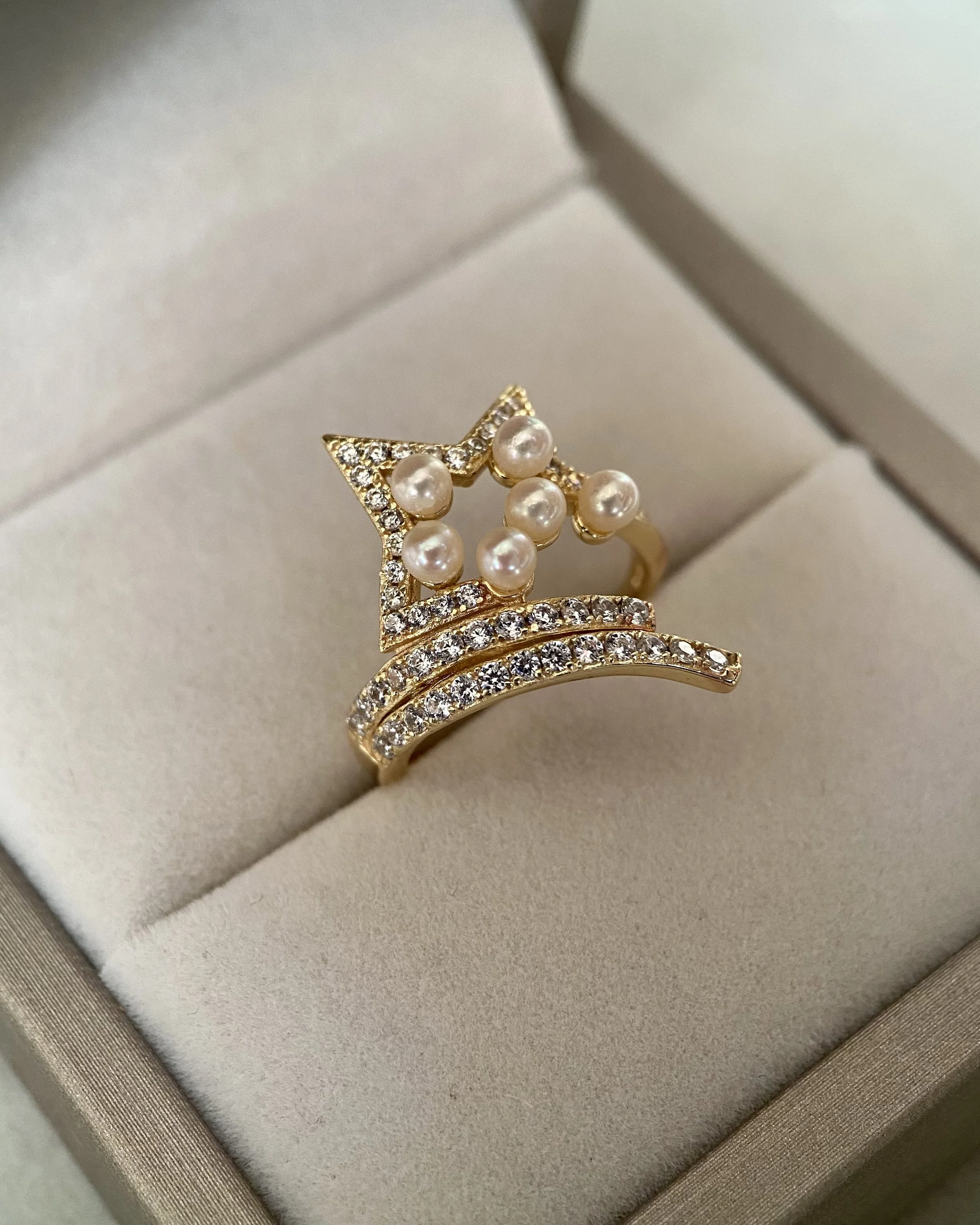 Premium Mini Japanese ‘Golden Dawn’ Creamy-Gold Akoya Pearl Ring 3–3.5mm, Shooting-Star Pavé CZ Starburst Setting in S925 Silver Starlit Pearls