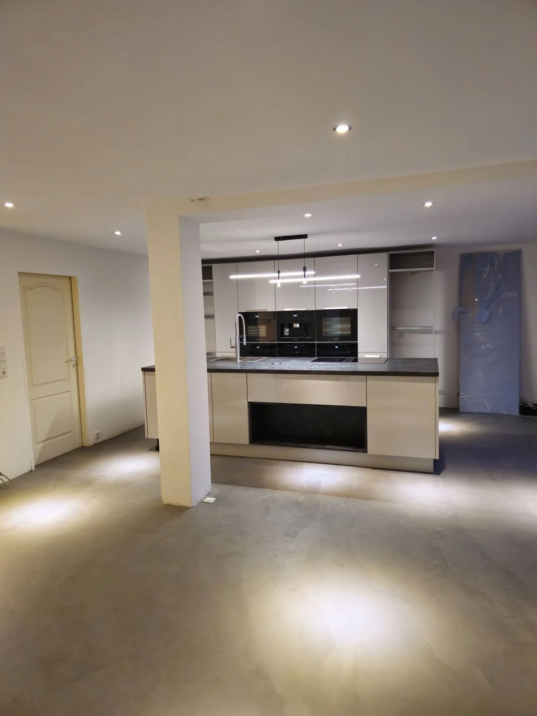 Fugenloser Boden Basebeton Küche auf FBH und Fliese