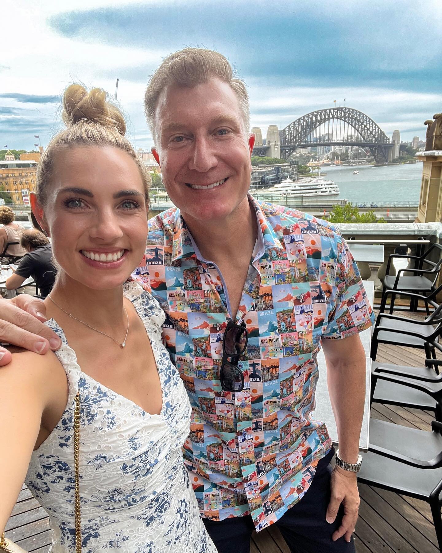 Love it when a surprise comes off&hellip; and by that I mean&hellip; When I don&rsquo;t give away every single detail before we get there 😆🤦🏼&zwj;♀️

Love you @simon_wiggle 😘

#surprise #anniversary #cafesydney