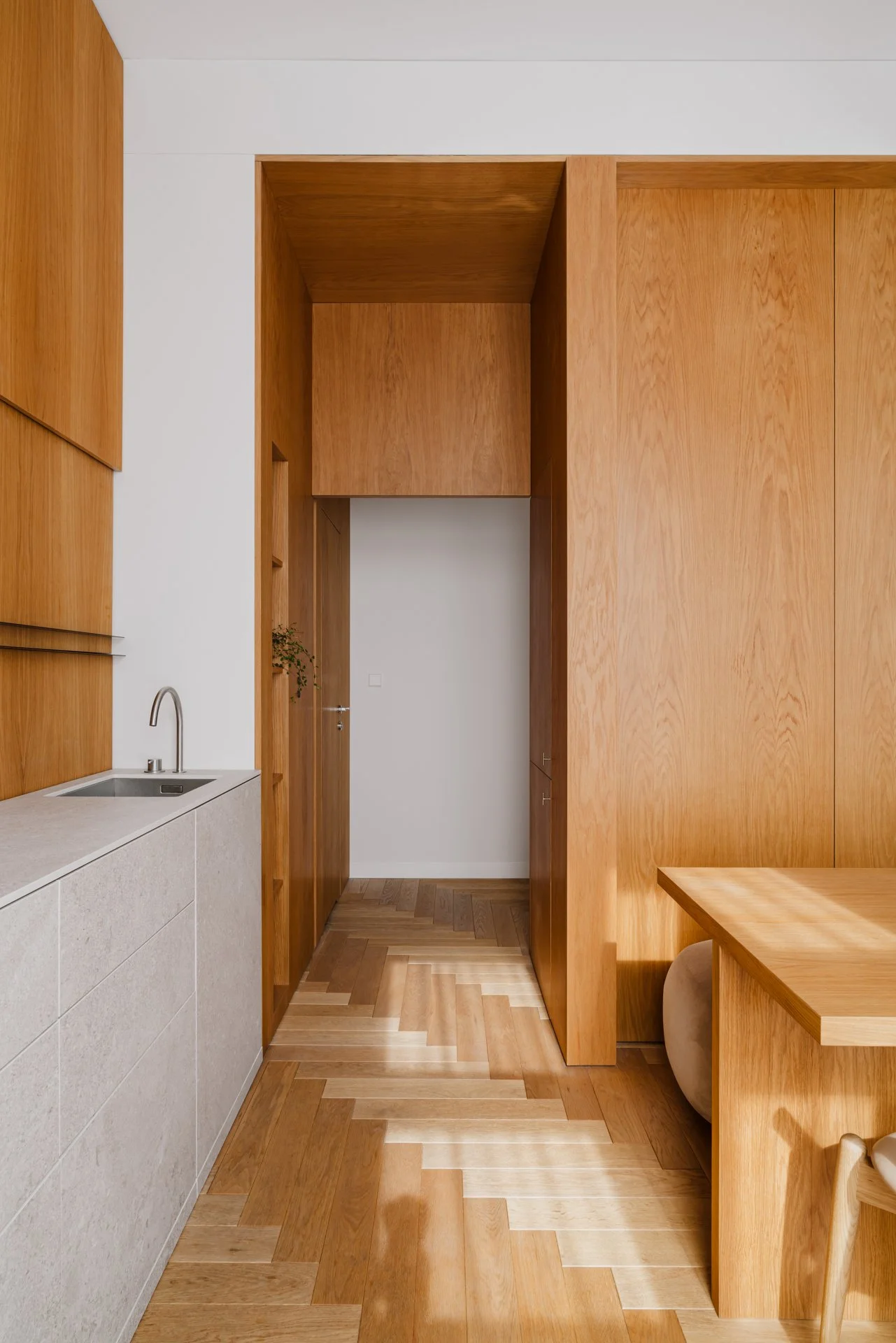 fot. zasoby studio;
b&w fot. J.Sokołowski