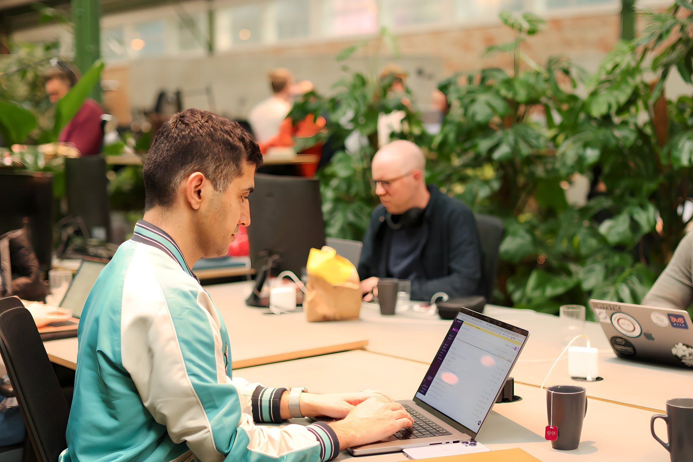 Drive sales with thought leadership.