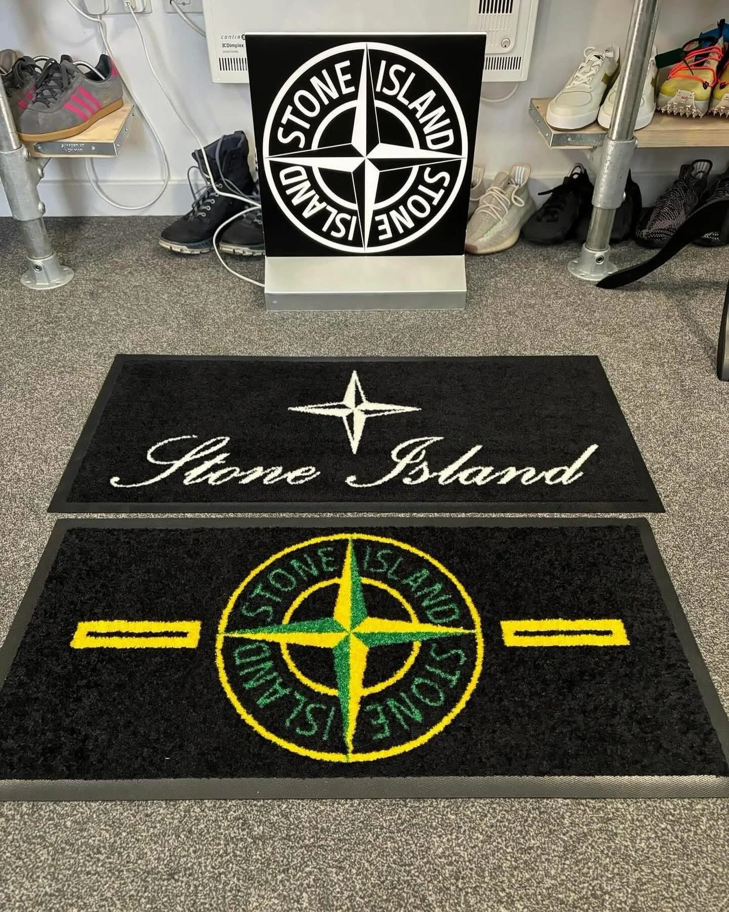 Check out @bigbadge_project in 🇮🇹 for some amazing @stoneisland memorabilia pieces 
-
#stonedlove1982 #stoneisland #stoneislanduk #stoneislandtalk #stoneislandclothing