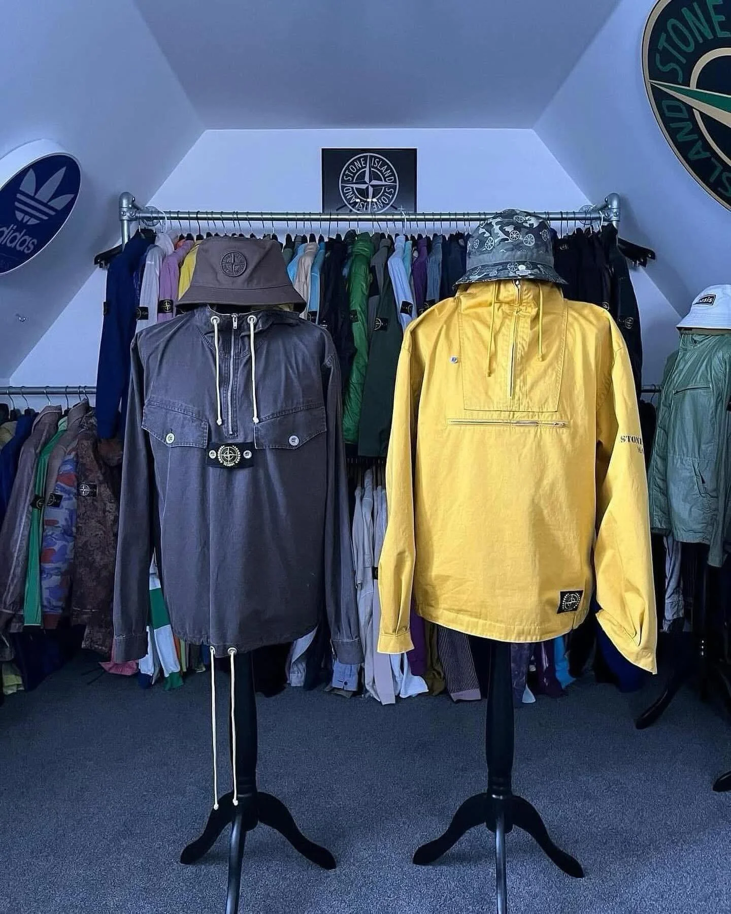 30/40 Anni 
Wait for a little 20 Anni later 
-
#stonedlove1982 #stoneisland #stoneislanduk #stoneislandtalk #stoneislandclothing