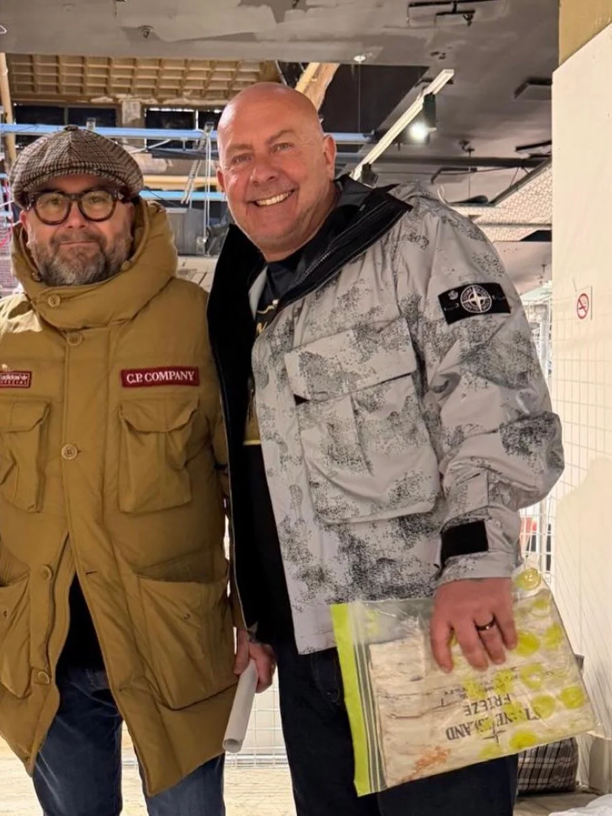 Happy 60th to the gent that&rsquo;s Mr Adidas, Mr Bee 🐝 and around nice guy 
🤝 ☕️ 👟 
-
#stonedlove1982 #stoneisland #adidas #brentford #60