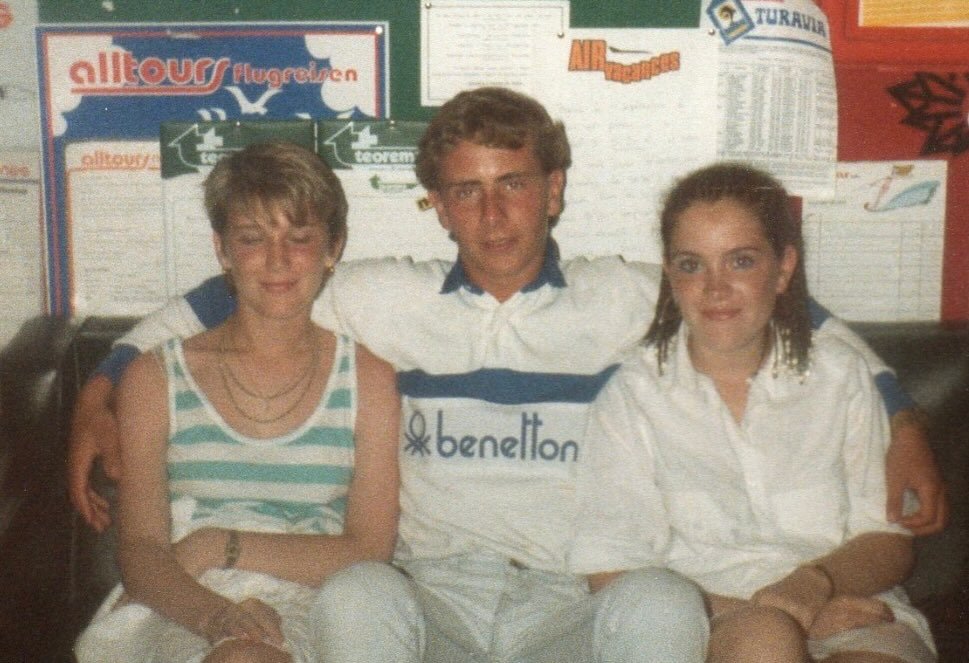 The original @benetton rugby shirt 
Tenerife 84&rdquo; with Orpington girls 
-
#stonedlove1982 #benetton #80s #orpington