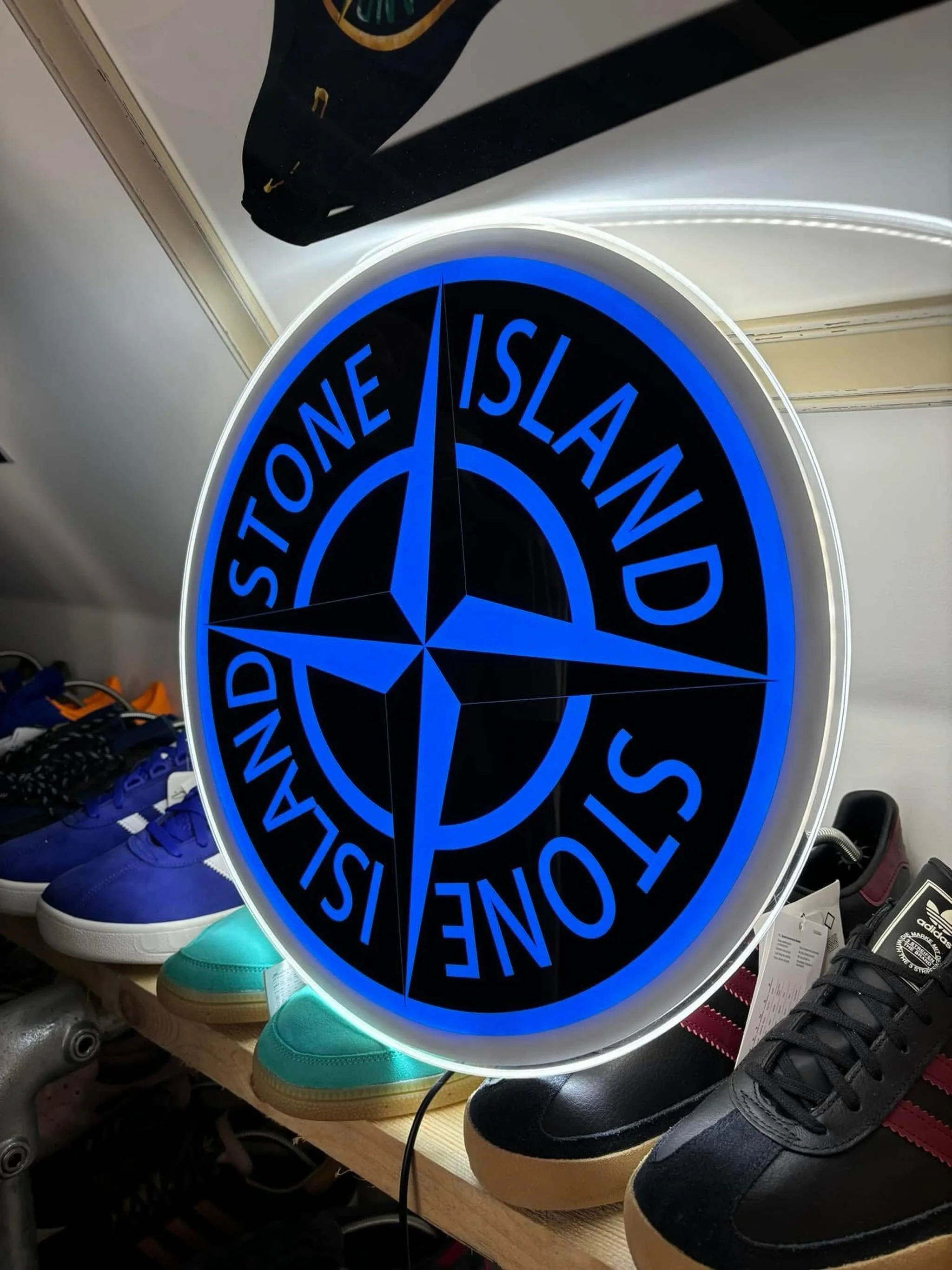 @legendslighting 
-
#stonedlove1982 #stoneisland #stoneislanduk #stoneislandtalk #stoneislandclothing