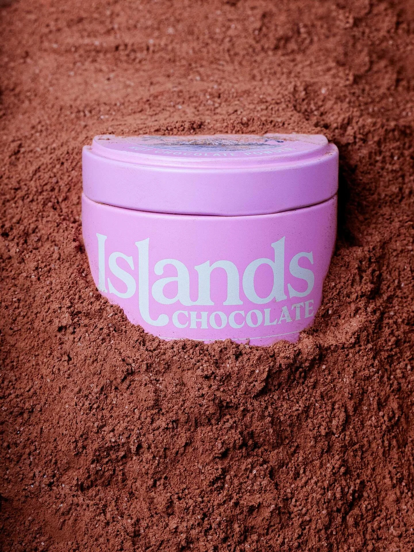 WE HAVE A SECRET! 🤫
However, it seems we’re not that good at keeping secrets, and we just can’t bear it any longer. So Instagram, here is your first peek at our BRAND NEW RANGE.
New products, new tins and a VERY exciting new home&helli