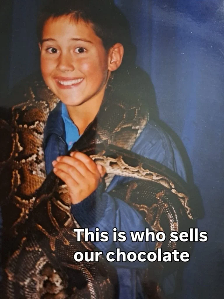 Meet some of the (small) people that keep the Islands ship sailing 🍫🏝️

#meettheteam #islandschocolate