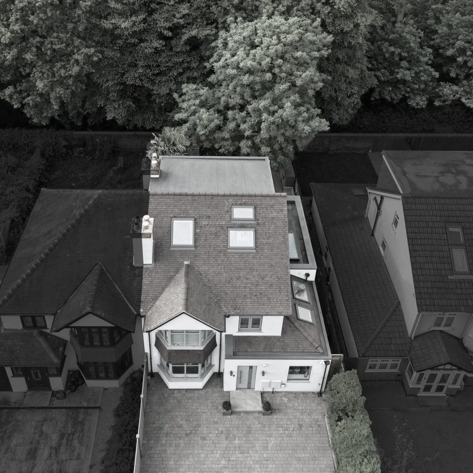 HOUSE BY THE PARK
