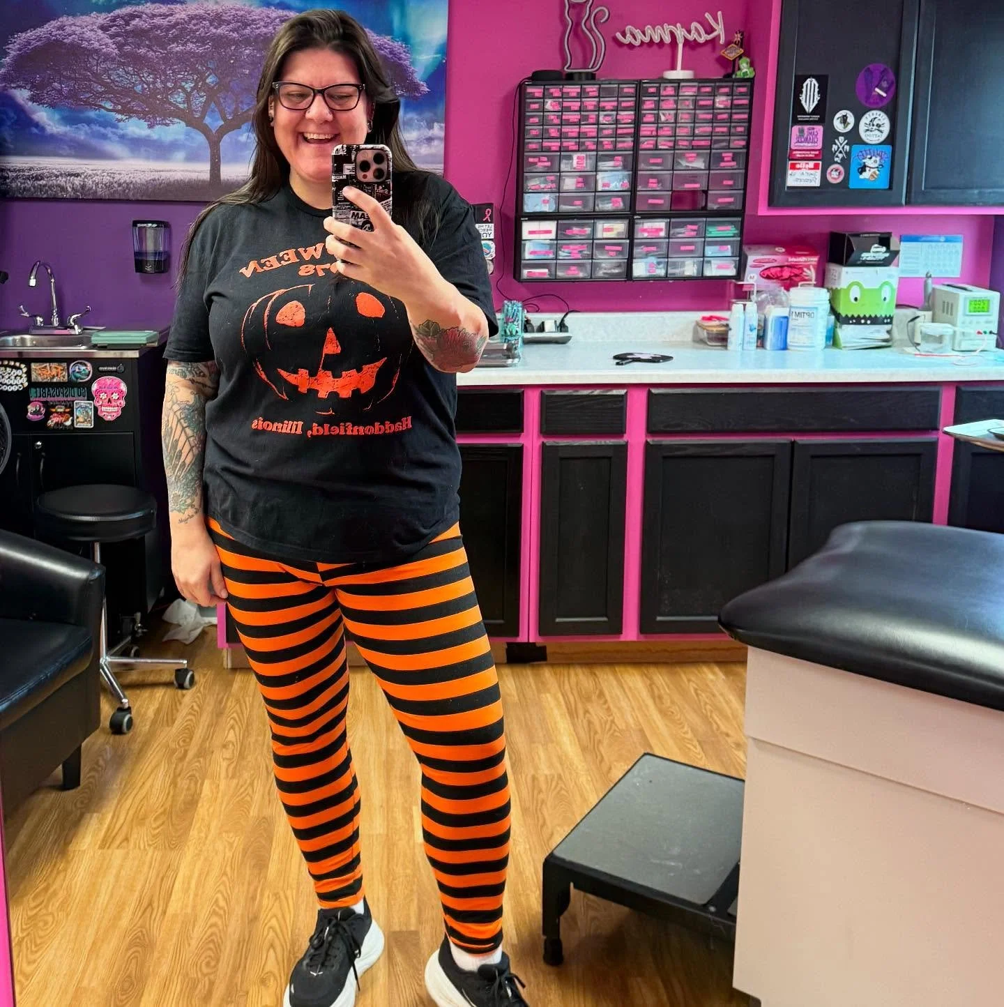 Happy Halloween Weekend!!!🧡🩷🎃