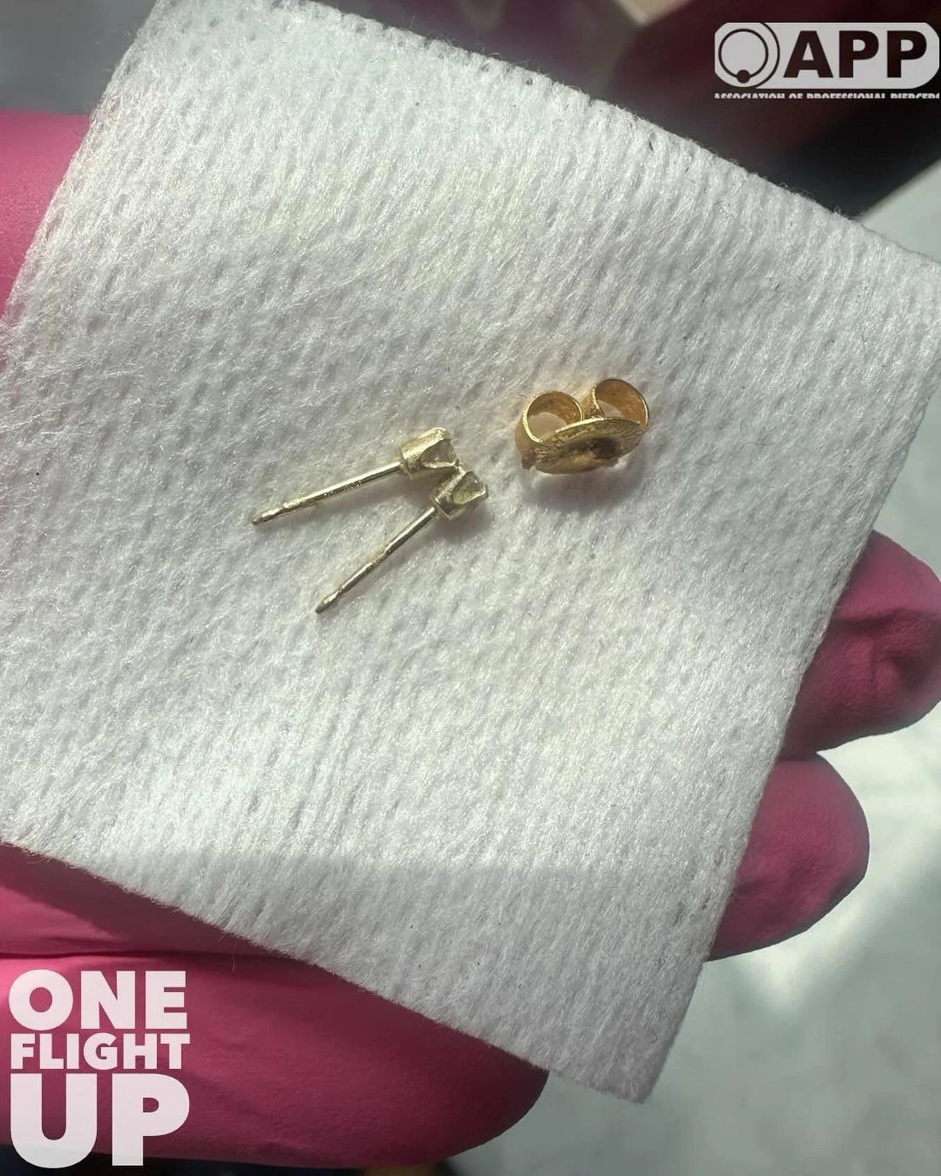 ❌ Why We Will Never Use a Piercing Gun ❌

If you needed another reason to avoid piercings done with a gun&hellip; here it is. I removed these earrings from a client whose lobes were so damaged the skin literally came out with the jewelry.

These stud