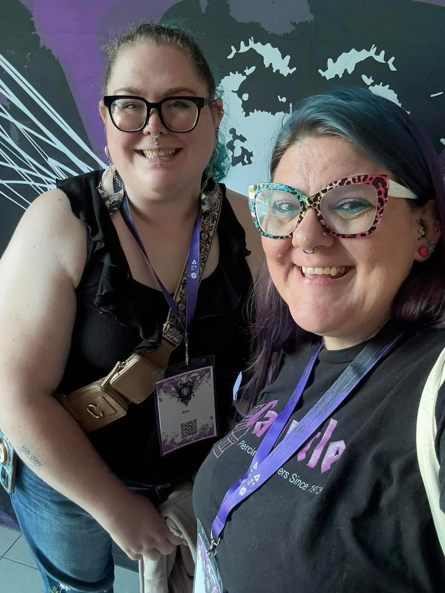 After a short little 22-hour flight, I made it home ✈️💀 Thank you so much for your patience while I transition back.

✨ Walk-ins today from 12&ndash;2 with Ellie ✨
Ellie is our long-term apprentice and is trained in:
&bull; Earlobes (ages 12+)
&bull