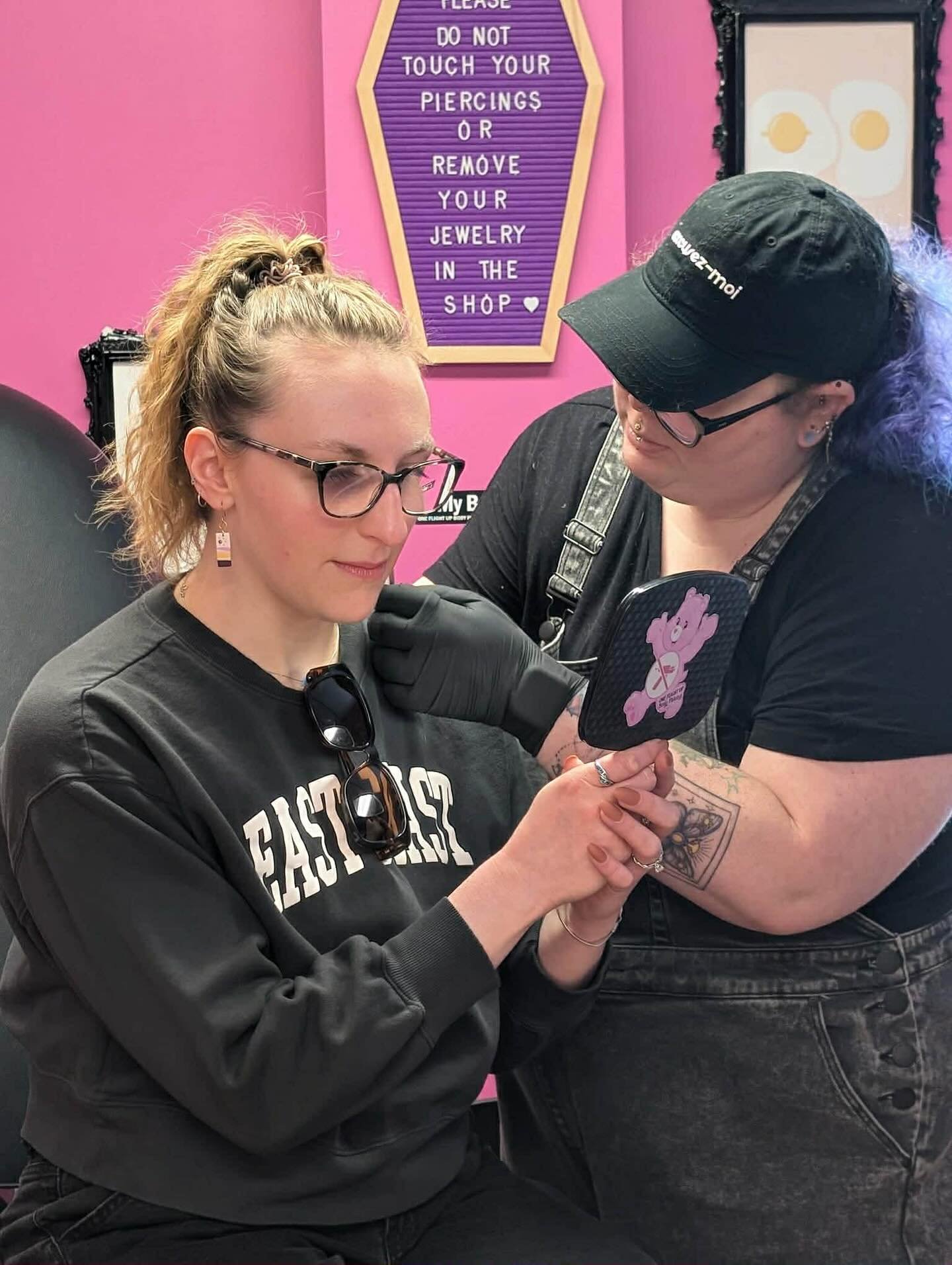 ✨ Ellie is taking walk-ins today from 12&ndash;2 PM ✨

If you haven&rsquo;t met Ellie yet she&rsquo;s in her second year of her apprenticeship and fully trained on:

&bull; Earlobes *ages 12+
&bull; Helix
&bull; Flat
&bull; Conch
&bull; Nostril
&bull
