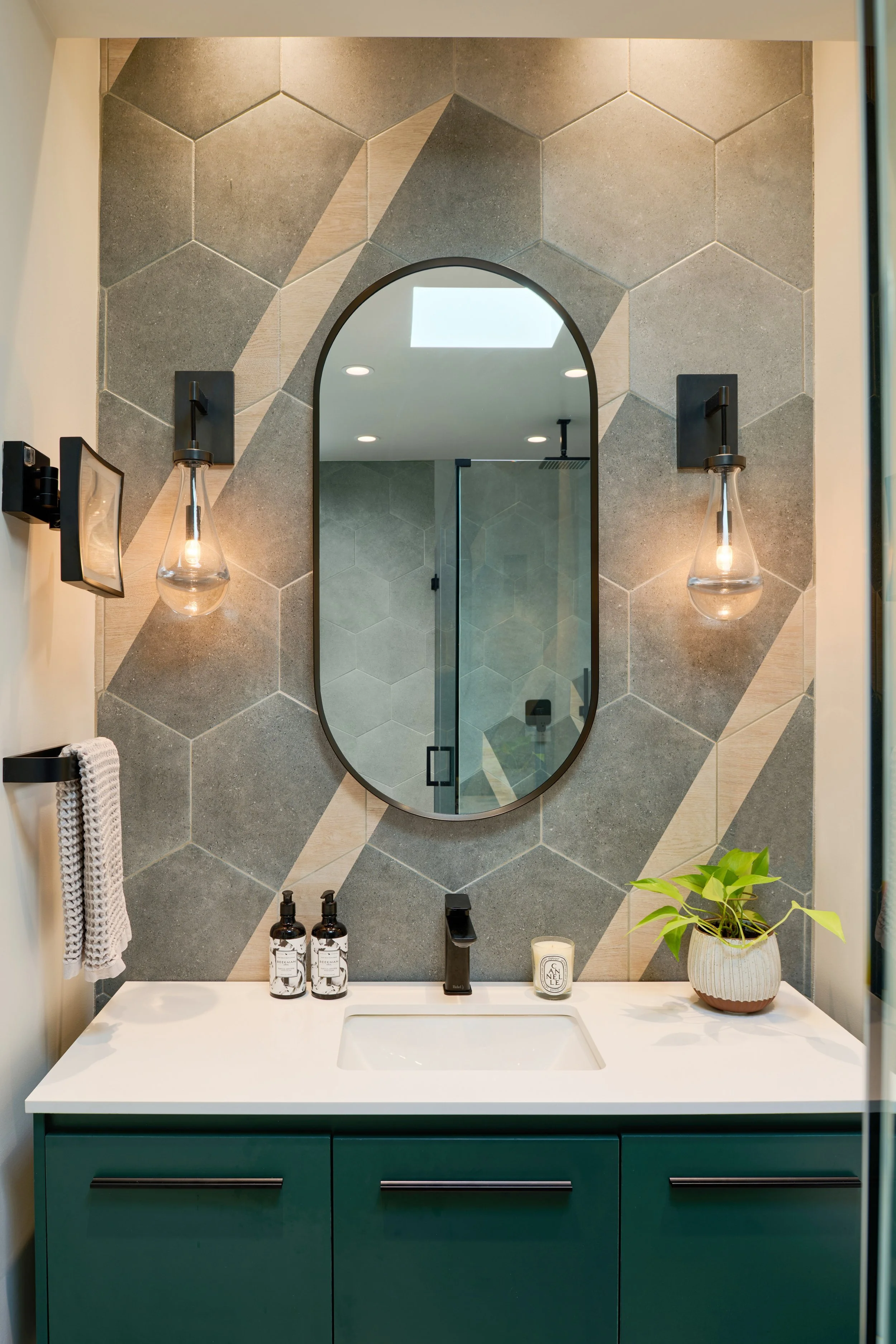 Rivera Guest vanity after.JPG