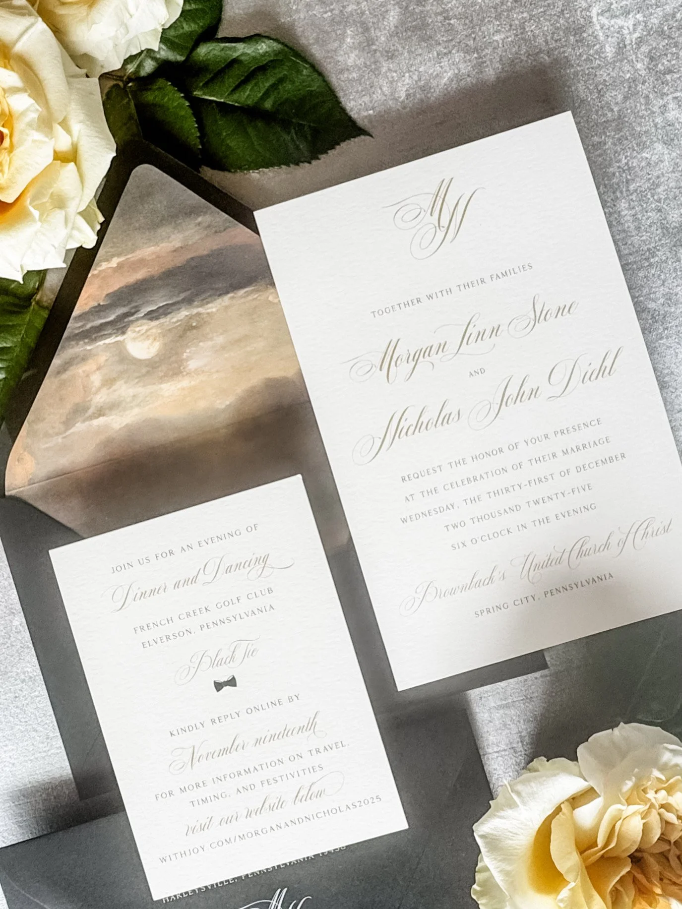 Vivienne Suite with custom envelope liner