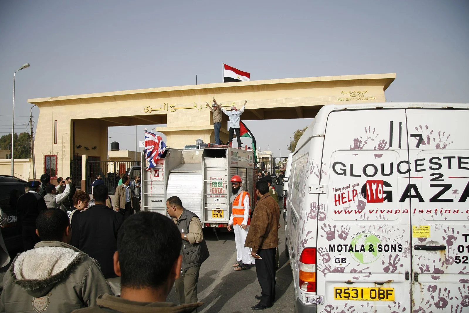 Israel Seizes Gaza’s Rafah Crossing Amid Ceasefire Talks