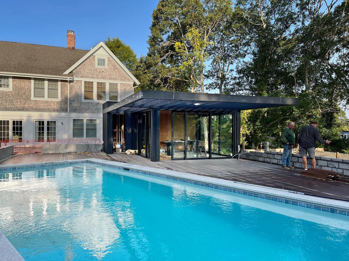 Our modern pool house project on the Cape is getting closer to completion! Featuring windows by @themarvinbrand 

Builder: Steve Mellor
Landscape: @joycelandscaping 
Pool: Dartmouth Pools

#design #poolhouse #modern #pool #architecture #backyard #cap