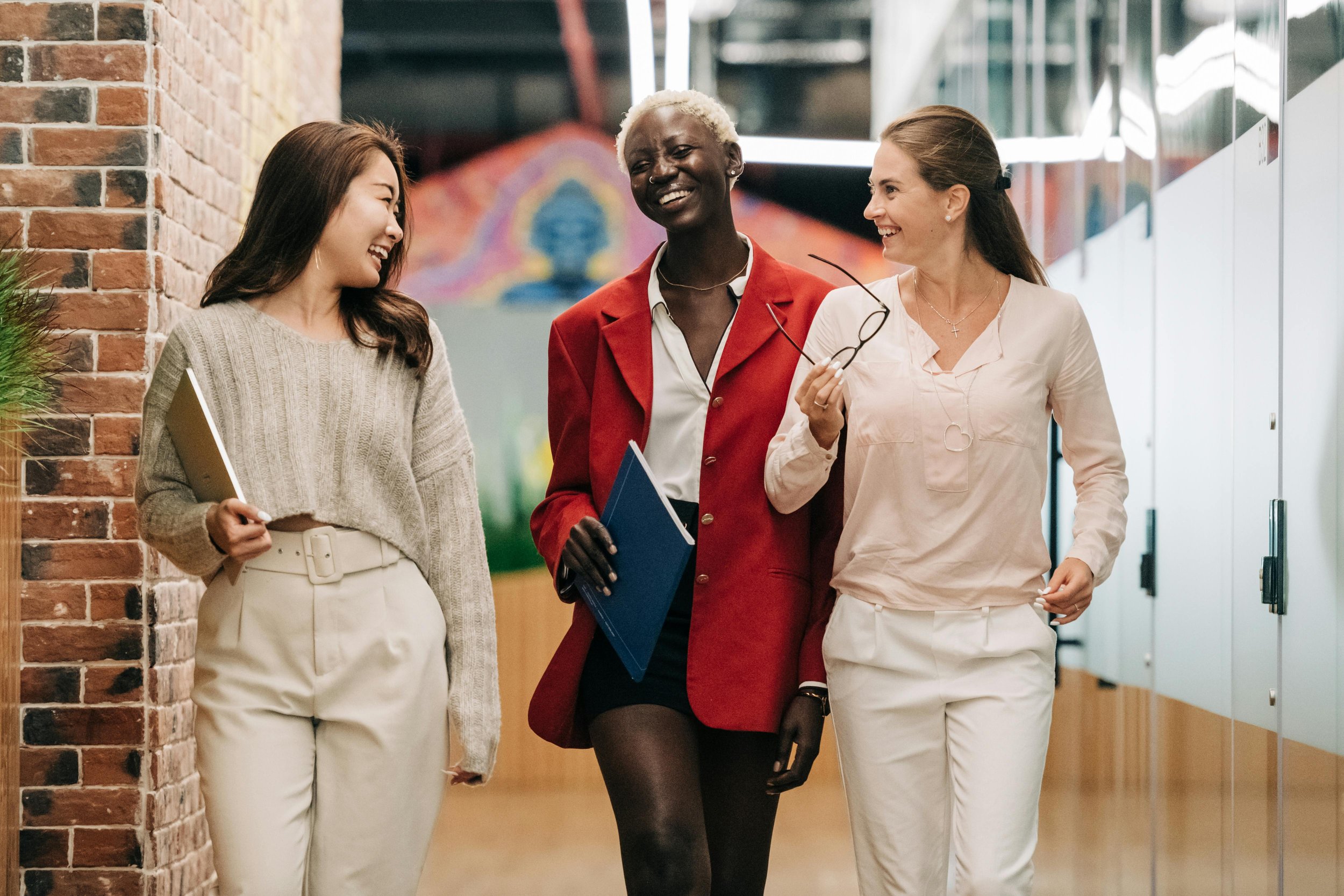 How Executive Women Can Communicate Their Unique Value for Career Advancement