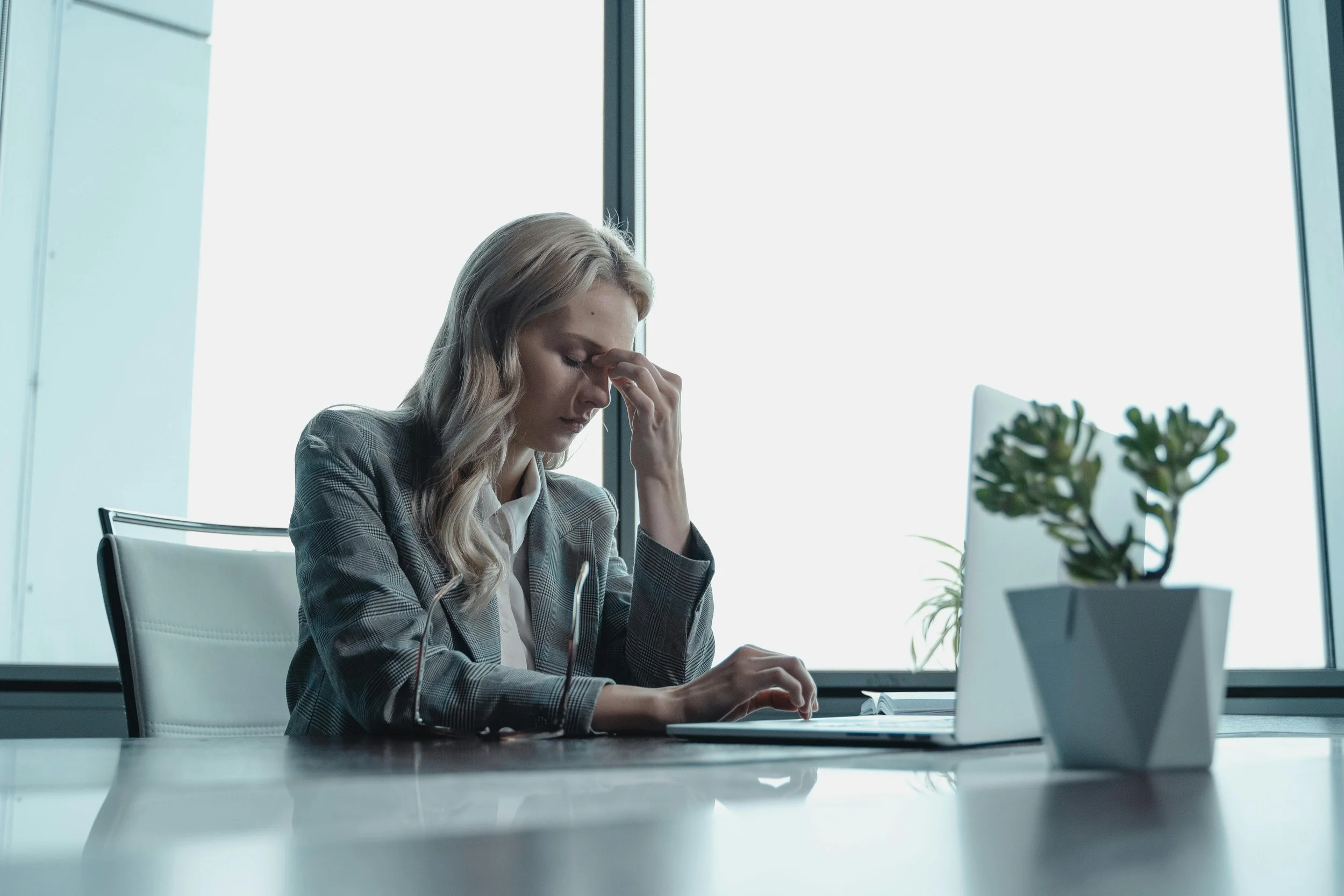 Should You Leave a Job Before Finding a New One? Insights for Burned-Out Executives