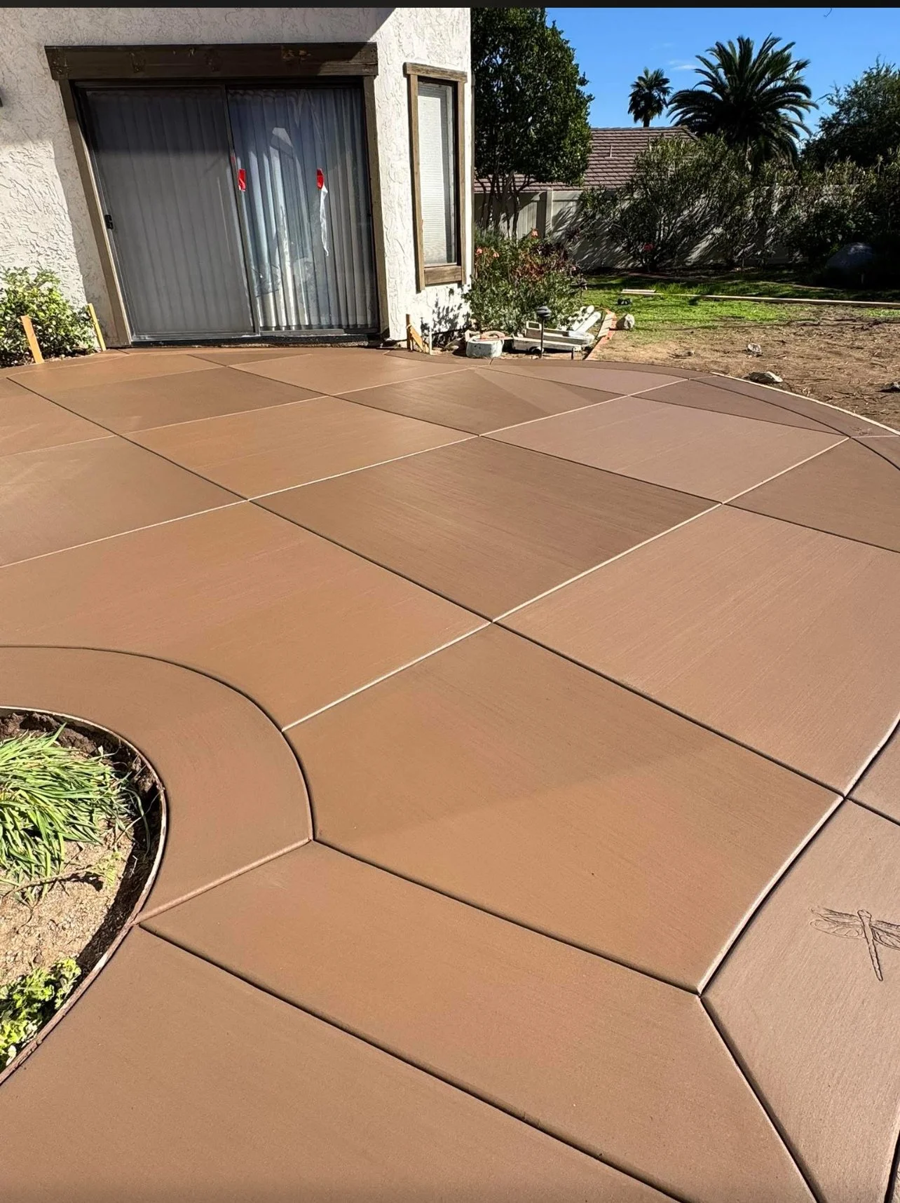 Colored concrete with diamond joints