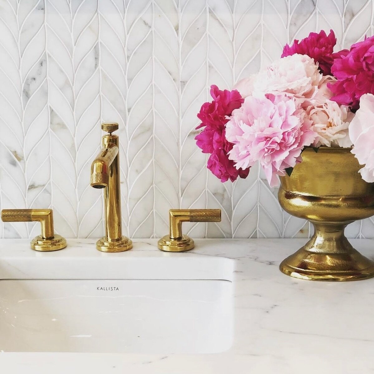 Hardware that hits different. ⚡

📍 @kohler_store_overland_park 

#HawthornePlaza #OnlyAtHawthorne #ThePlaceToBeInOP #YourCornerOfKC #OverlandPark #ShopOP #ShopLocalOP #OPKS #ShopLocalKC #VisitOP