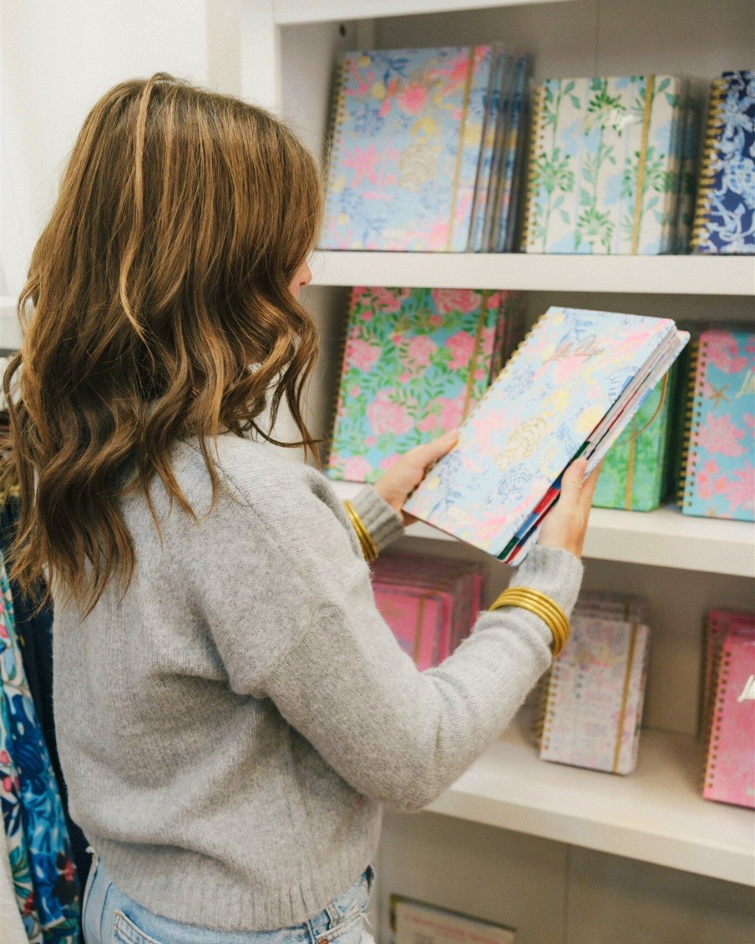 Start 2026 organized &amp; colorful! @lillypulitzer  planners have you covered.

#HawthornePlaza #OverlandPark