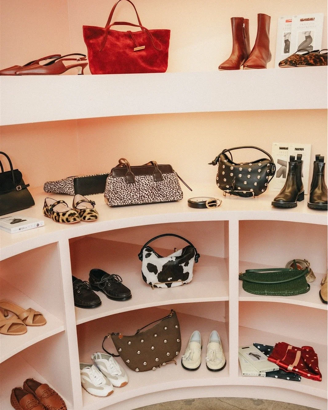 Your closet called, it's time for a wardrobe refresh with a little help from @shop_clairvaux