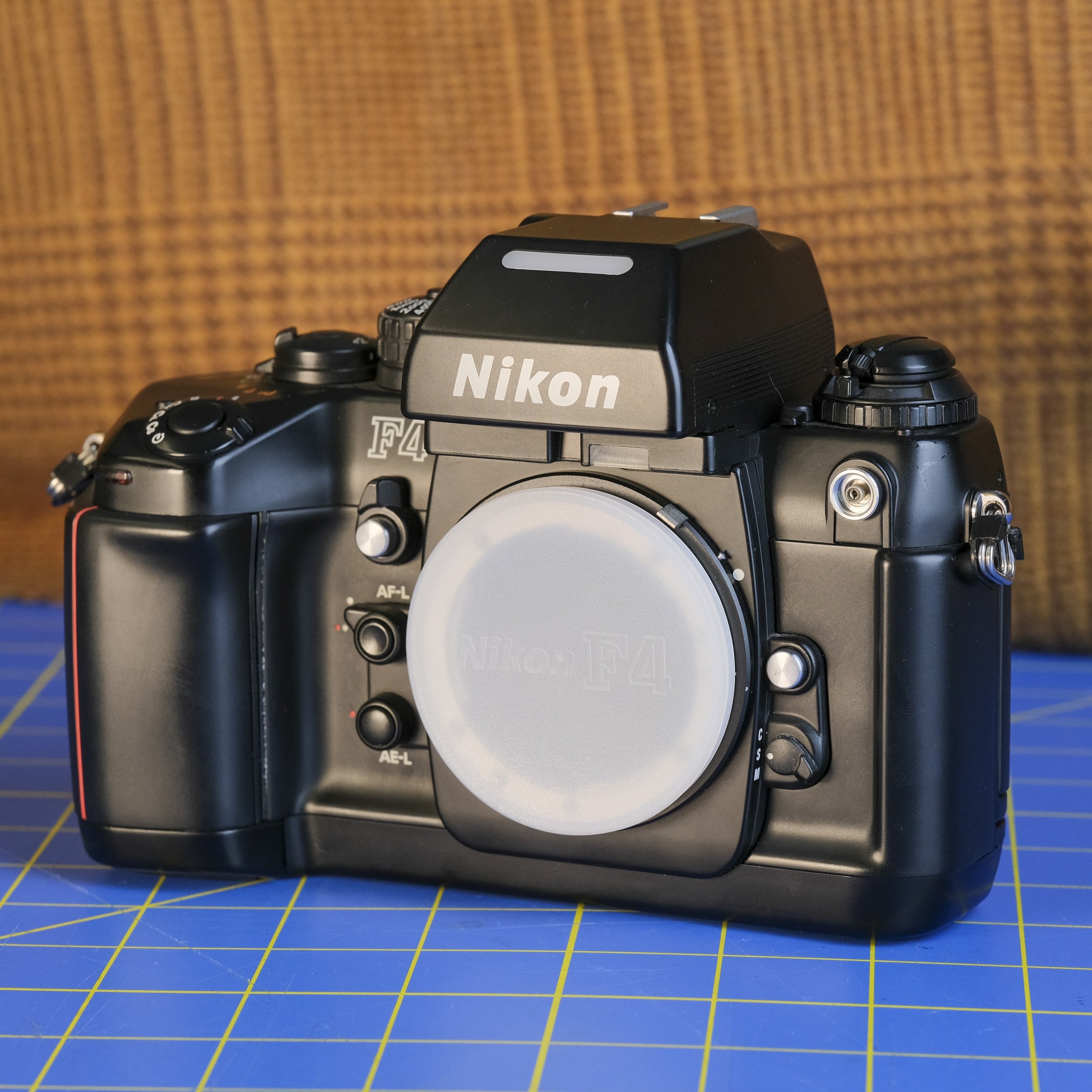 Nikon F4 $300-3.jpg