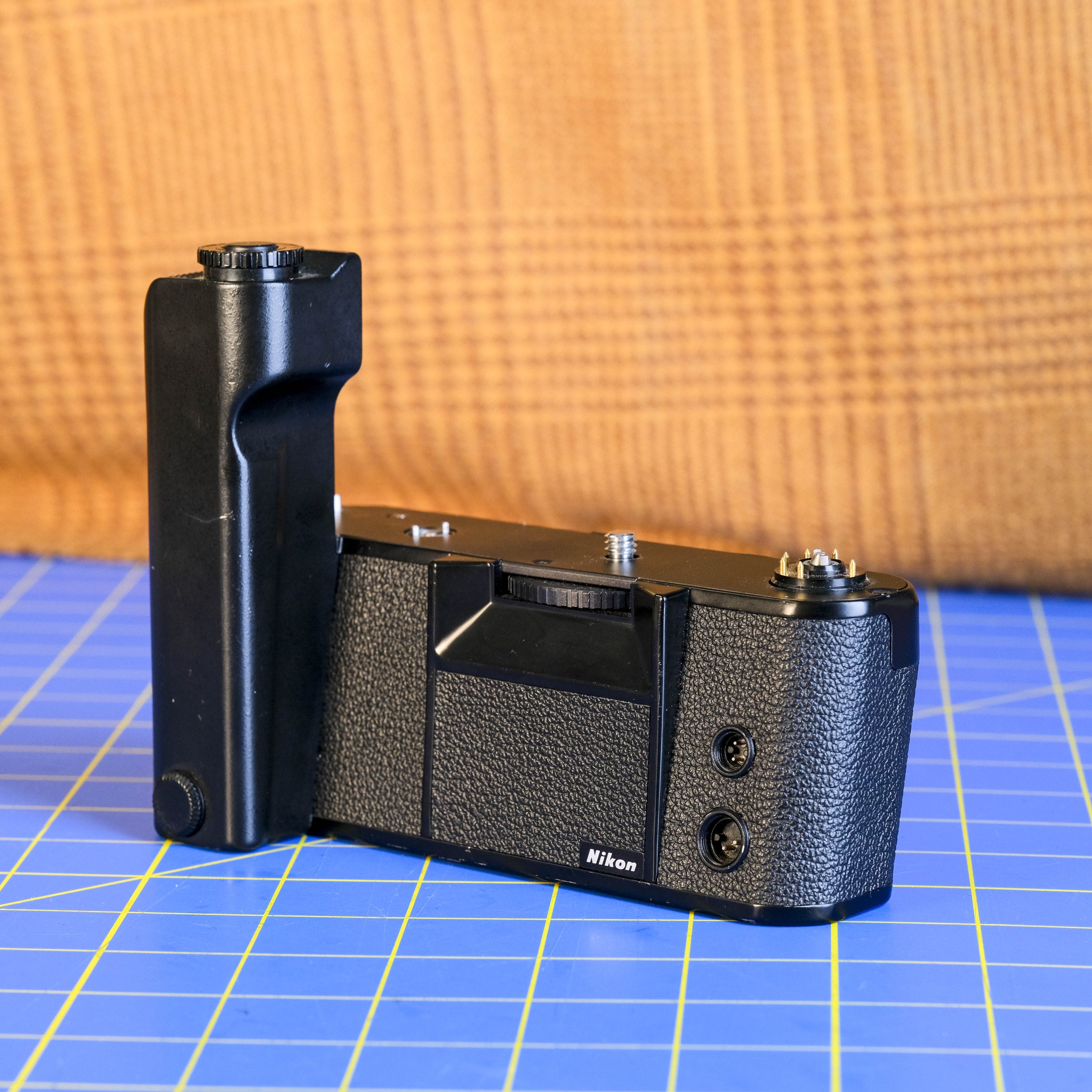 Nikon f3 auto winder $40-1.jpg