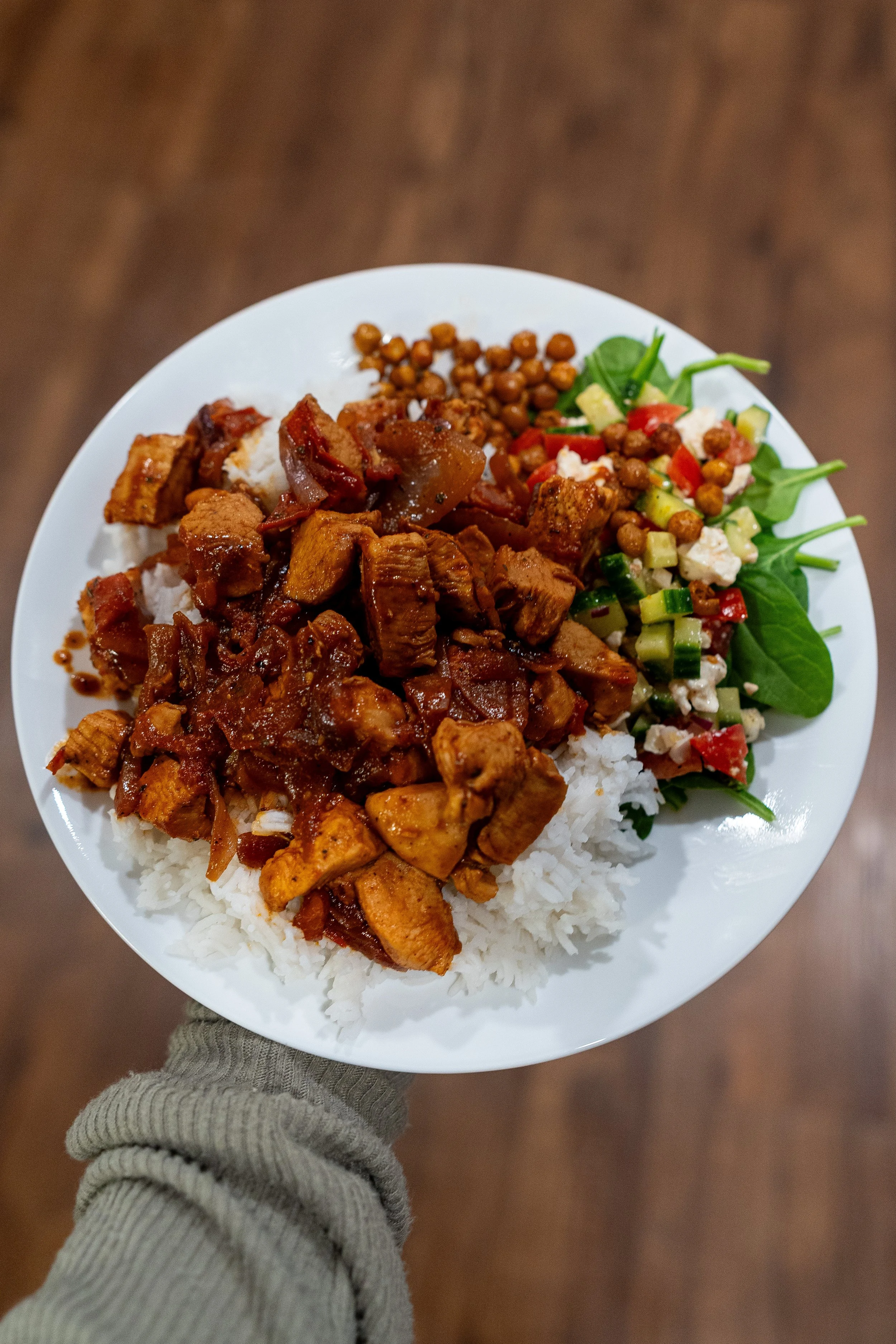 Reis mit Hähnchen und Gemüse