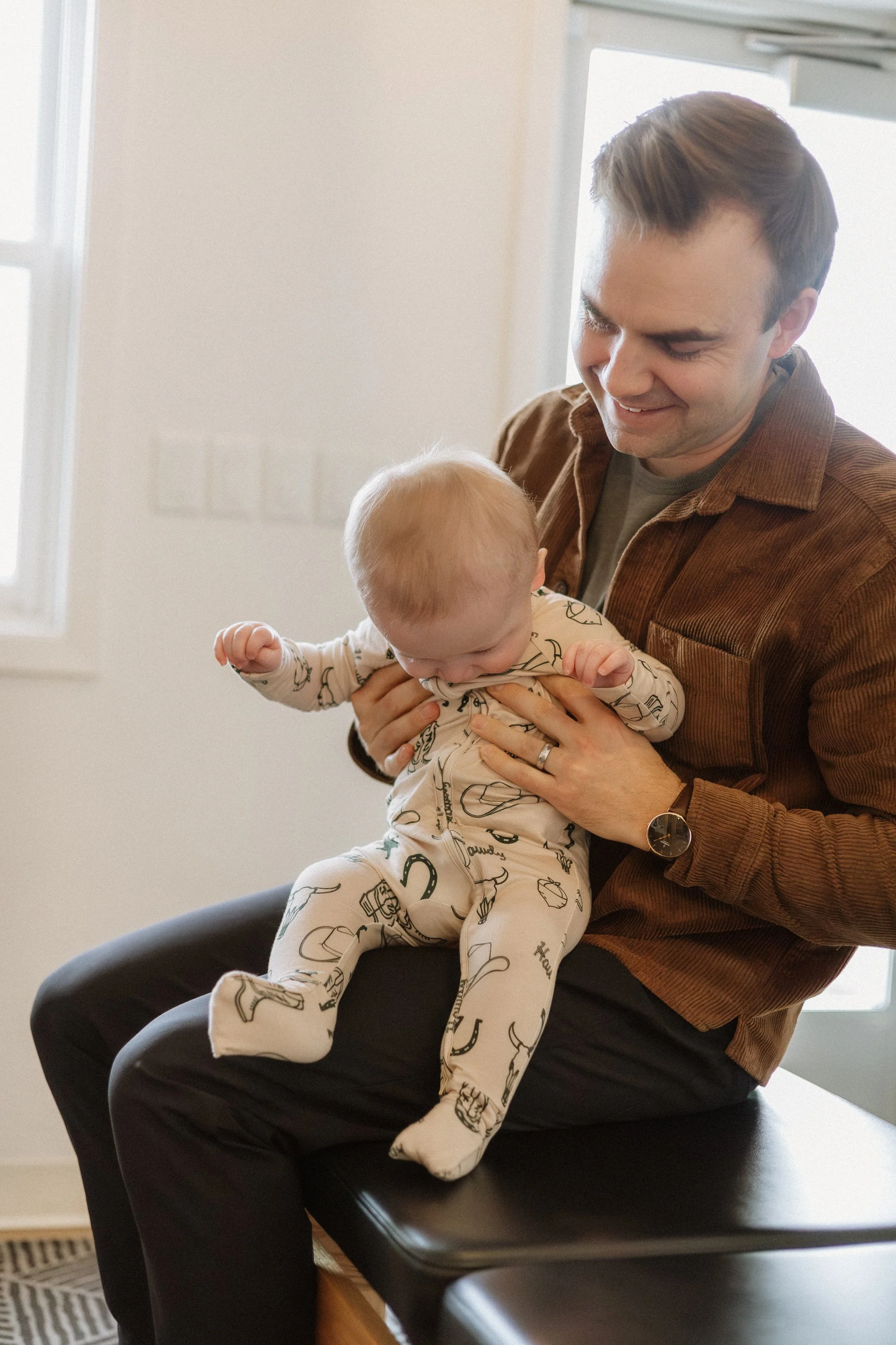 The "Arched Back" Baby: Why They Stiffen Up (And Why It Ruins Sleep)