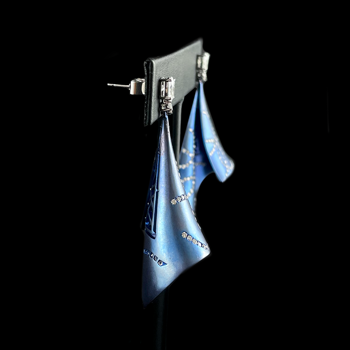 18K White Gold and Titanium Diamond Sculptural Earrings Side.png