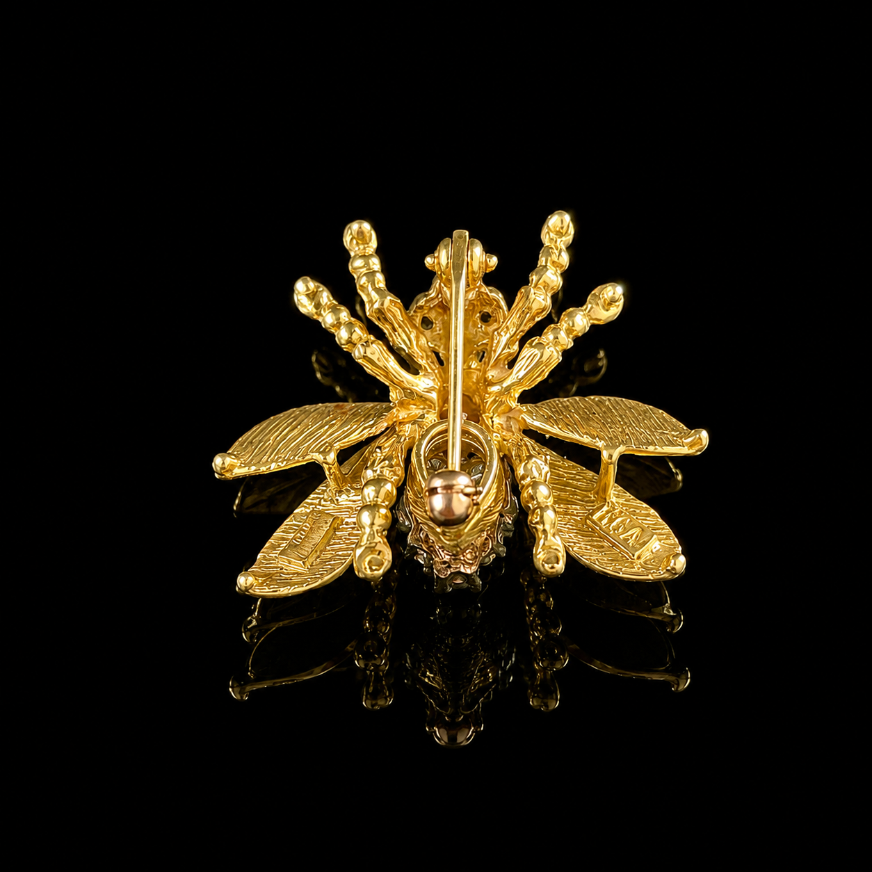 18K Yellow Gold Diamond and Sapphire Bee Brooch Back.png