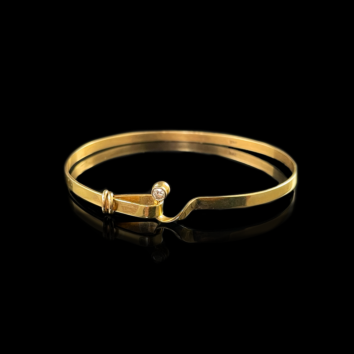 14K Yellow Gold Diamond Thin Wire Bangle.png