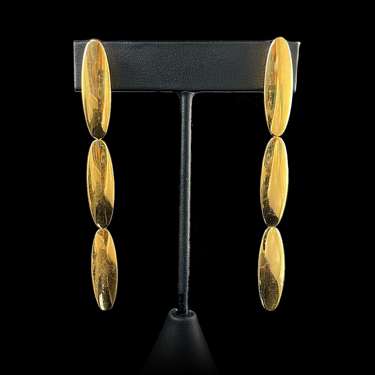 18K Yellow Gold Long Hanging Earrings signed Vhernier