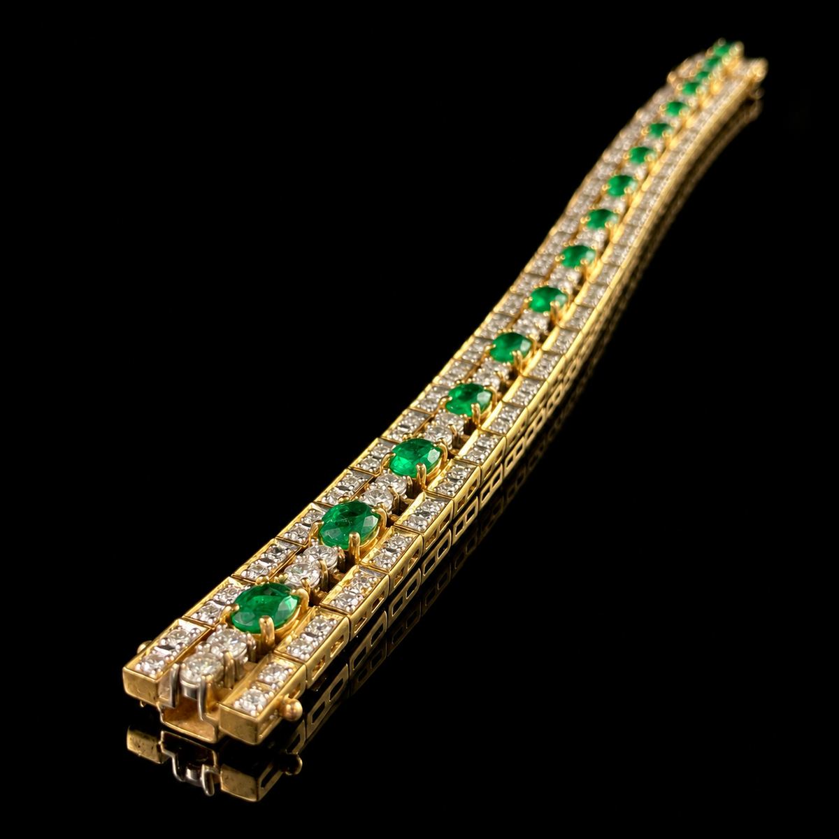 18K Yellow : White Gold Emerald and Diamond Bracelet Closeup.png