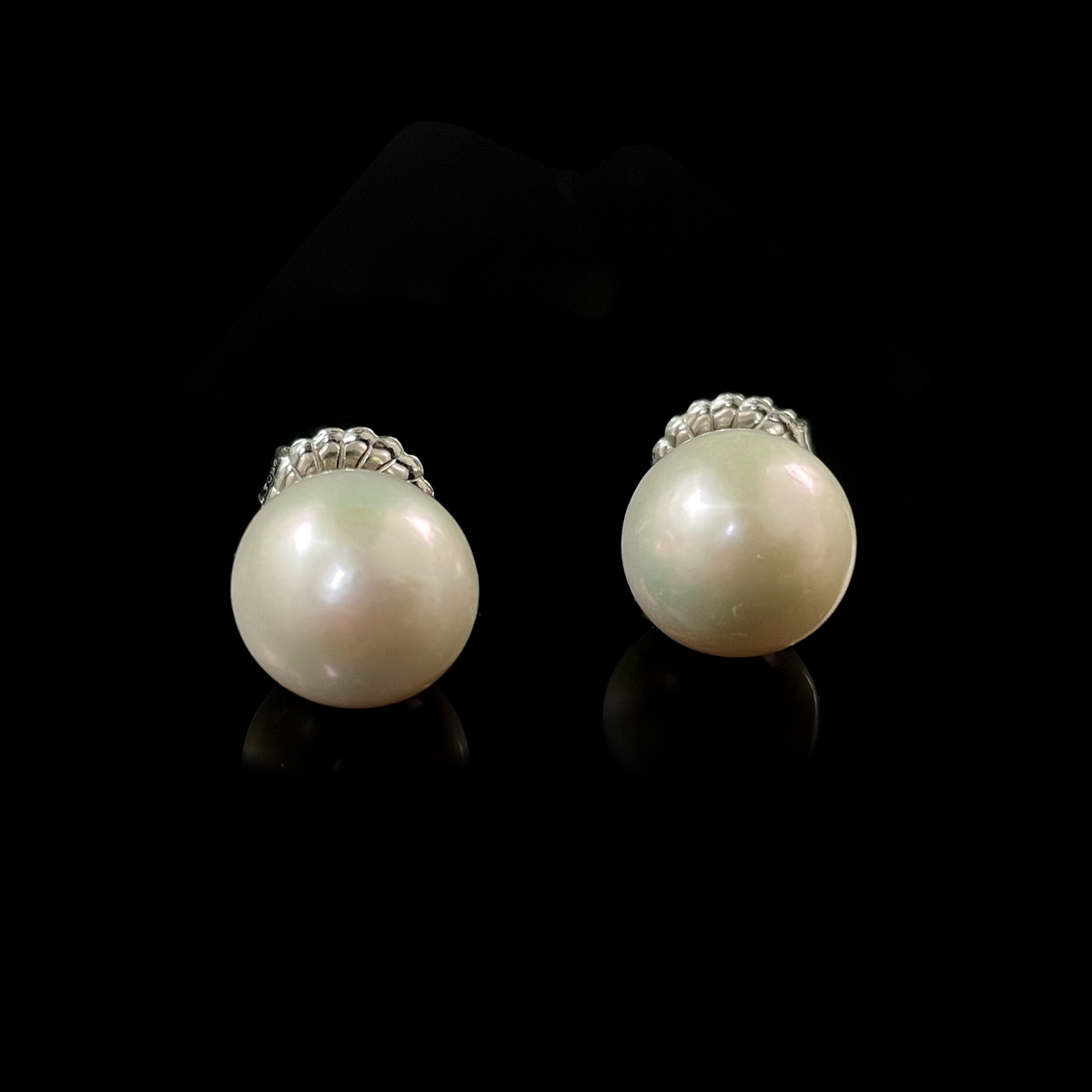 Platinum Freshwater Pearl Studs.png