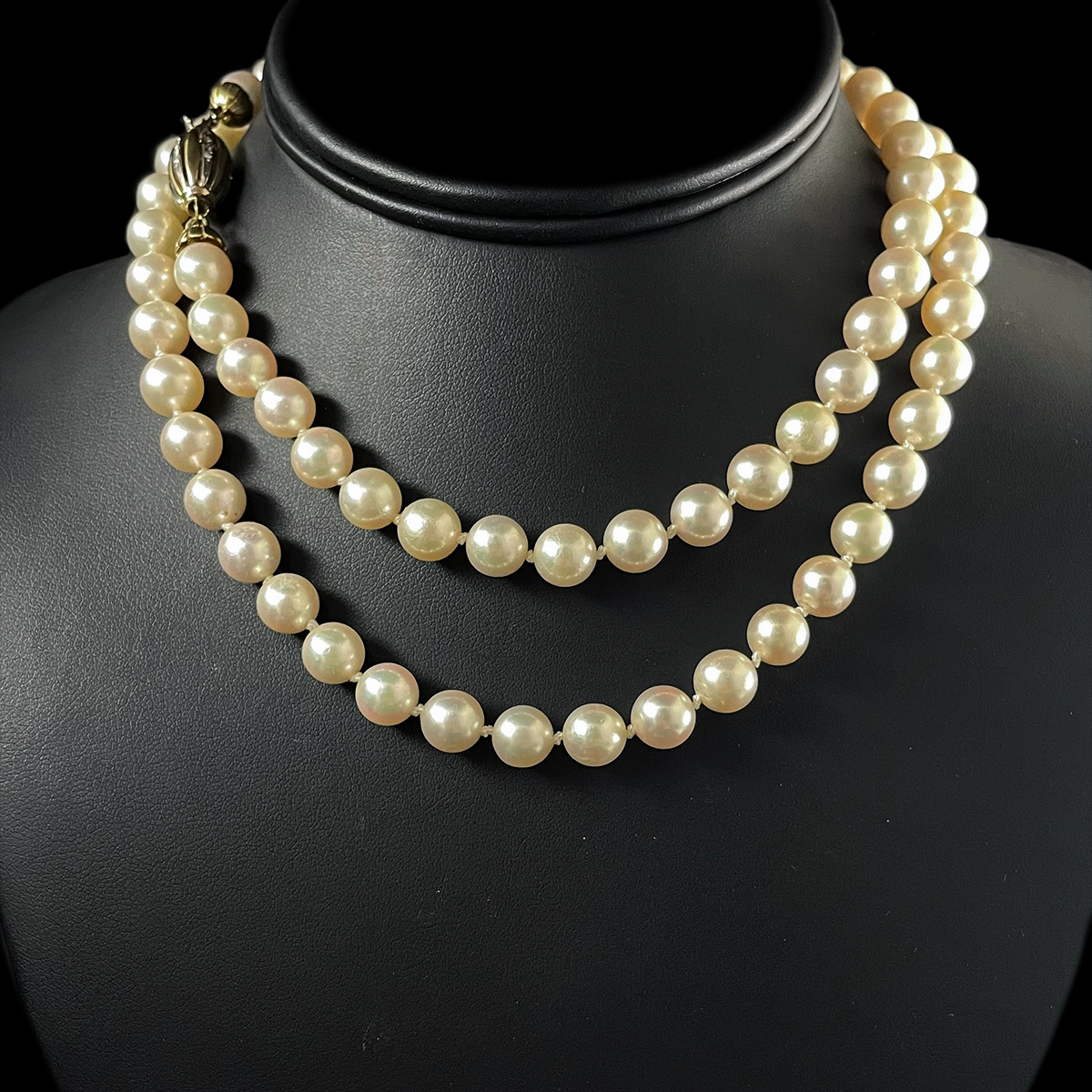 Akoya Pearl Necklace with an 18K Yellow Gold Diamond Clasp.png