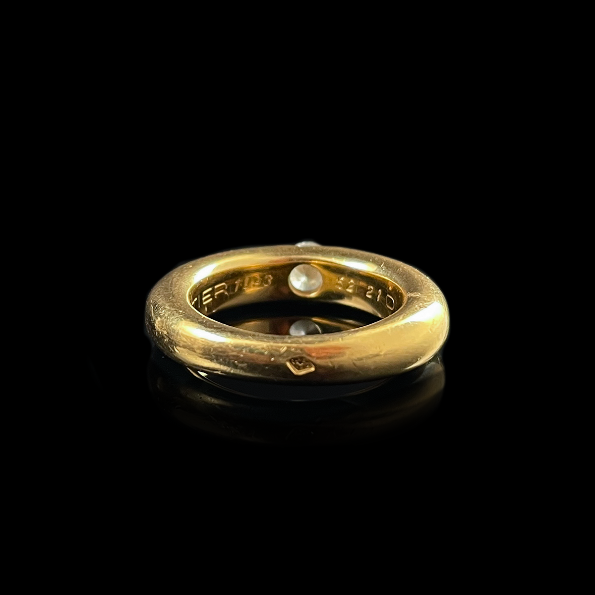 18K Yellow Gold Cartier Ellipse Ring Back.png