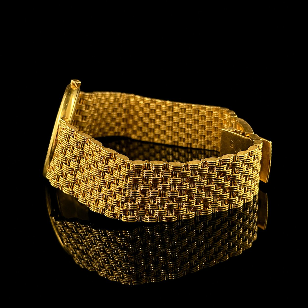 Vacheron Constantin 18K Yellow Gold Men's Dress Watch Side.png