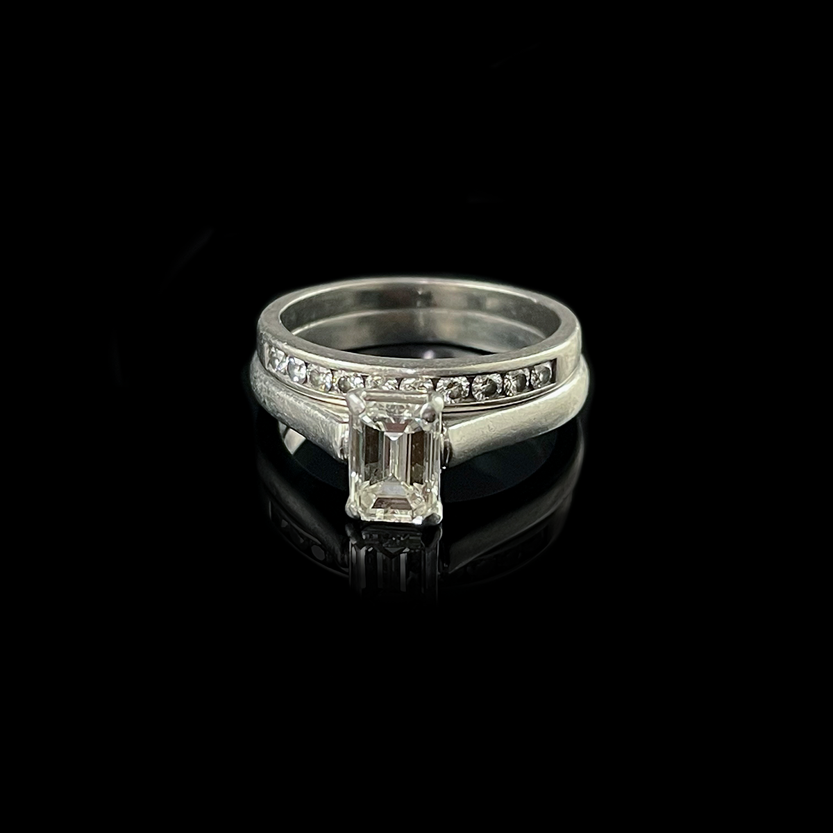 Platinum Diamond Emerald-Cut Diamond Ring Set.png